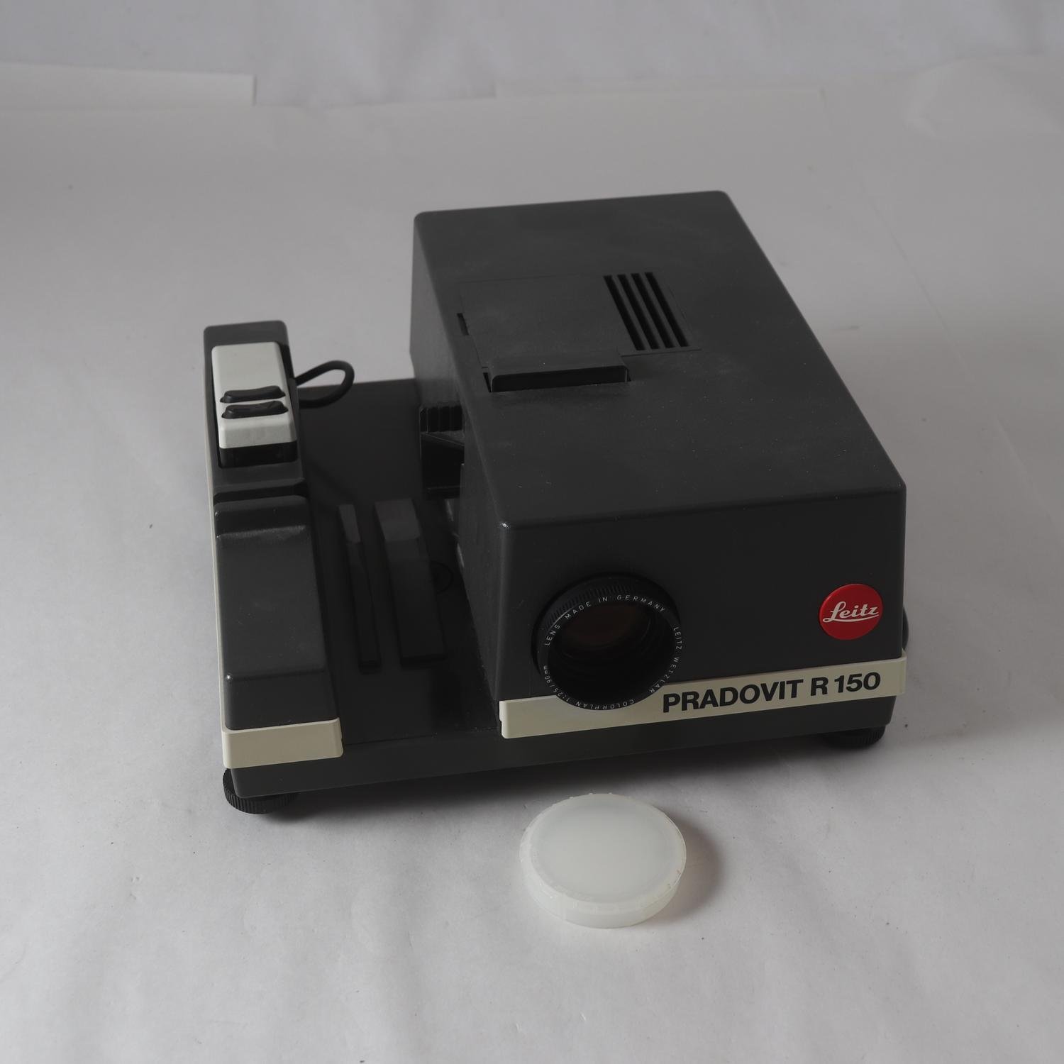 Diaprojektor, Leitz, pradovit R150