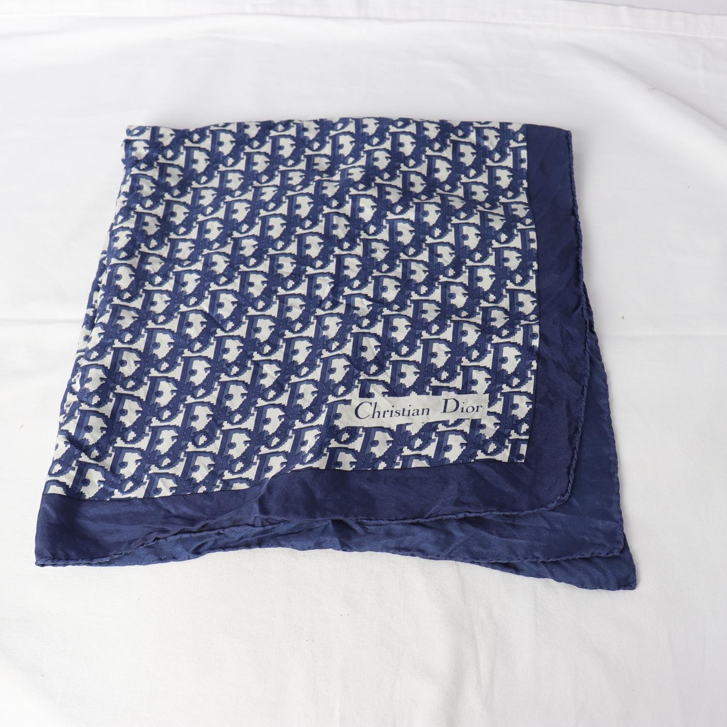 Scarf, Christian Dior, siden