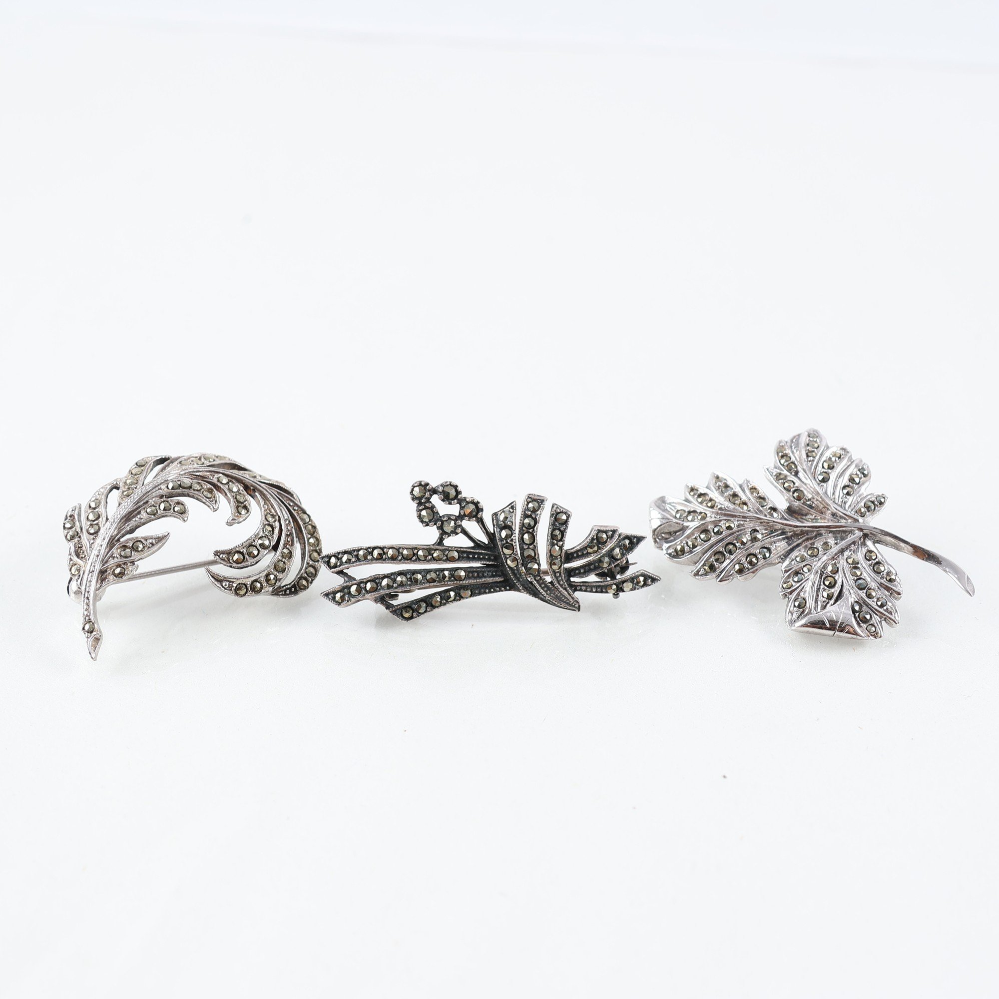 Broscher, vintage, silver 835, markasiter, 3 st.