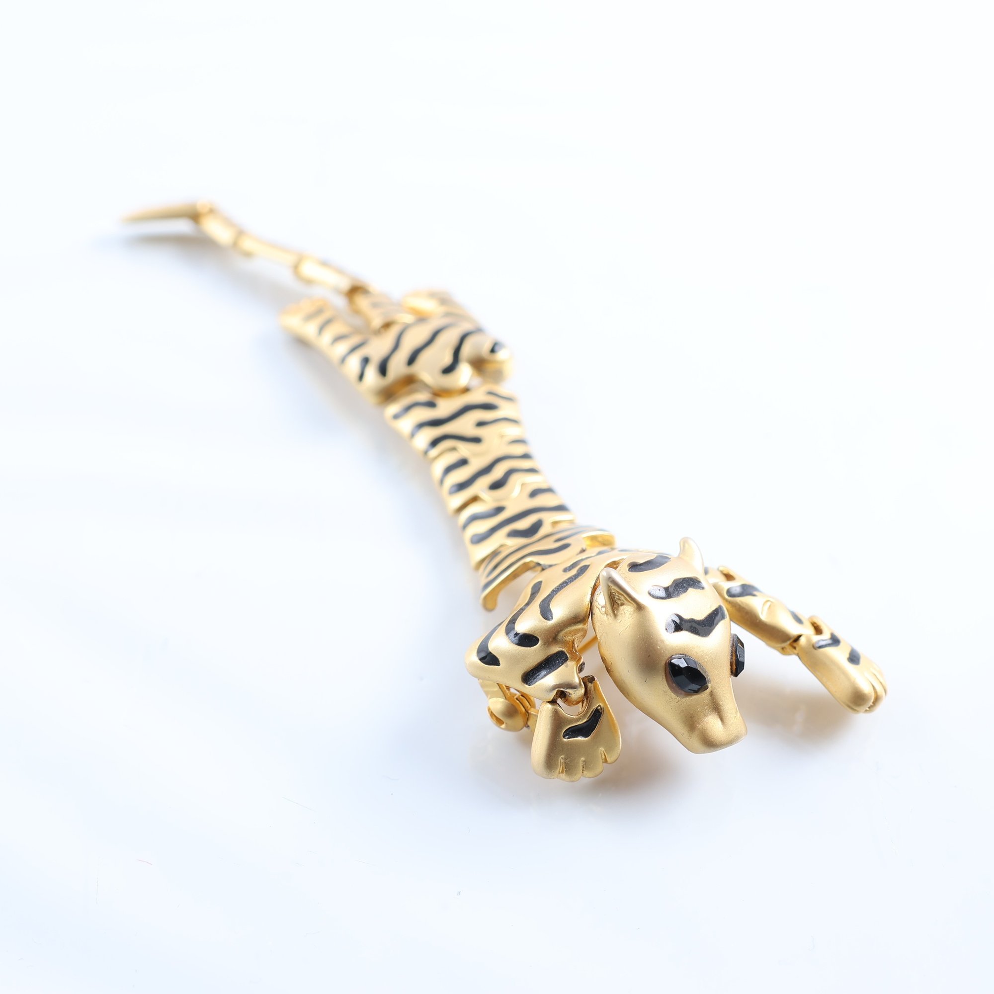 Brosch, ”Tiger”, rörliga leder, metall.