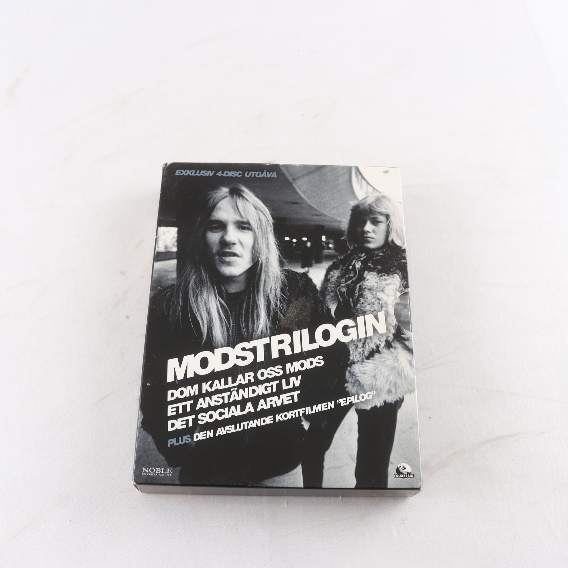 DVD Modstrilogin, Exklusiv 4-disc utgåva