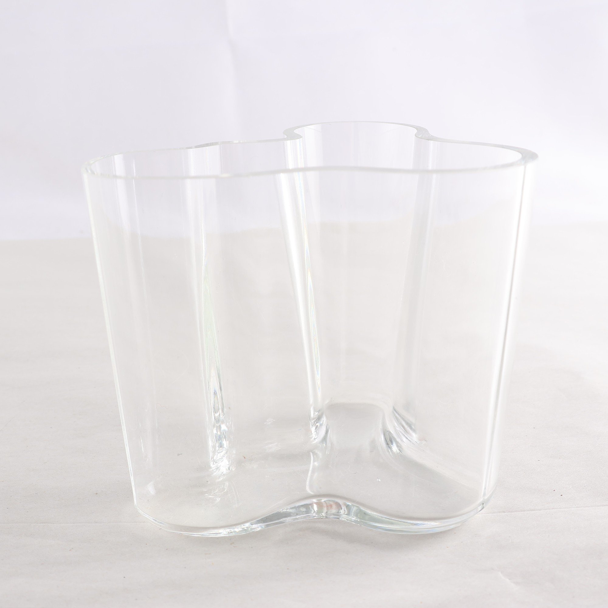 Vas, Iittala, Alvar Aalto, ”Savoy”, Signerad, Klart glas.