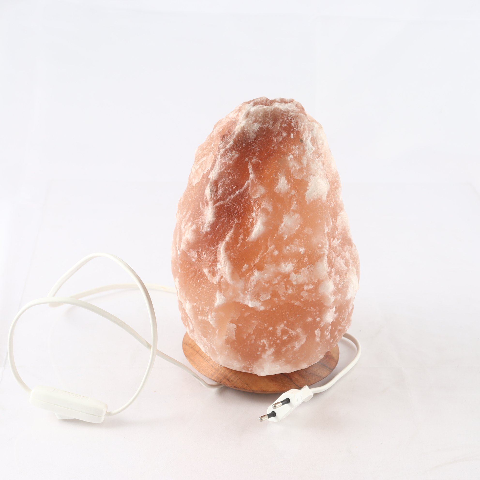 Saltlampa. Samfraktas ej.