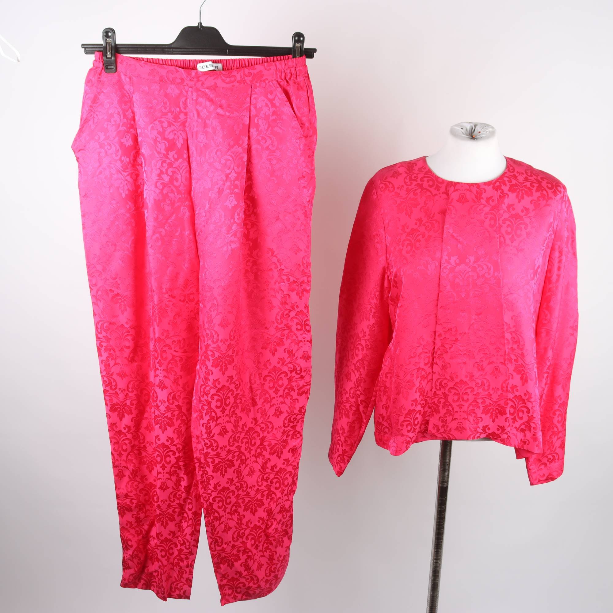 2-delat set, blus/byxor, Rodebjer, rosa, 100% silke, stl. blus M, byxor XS