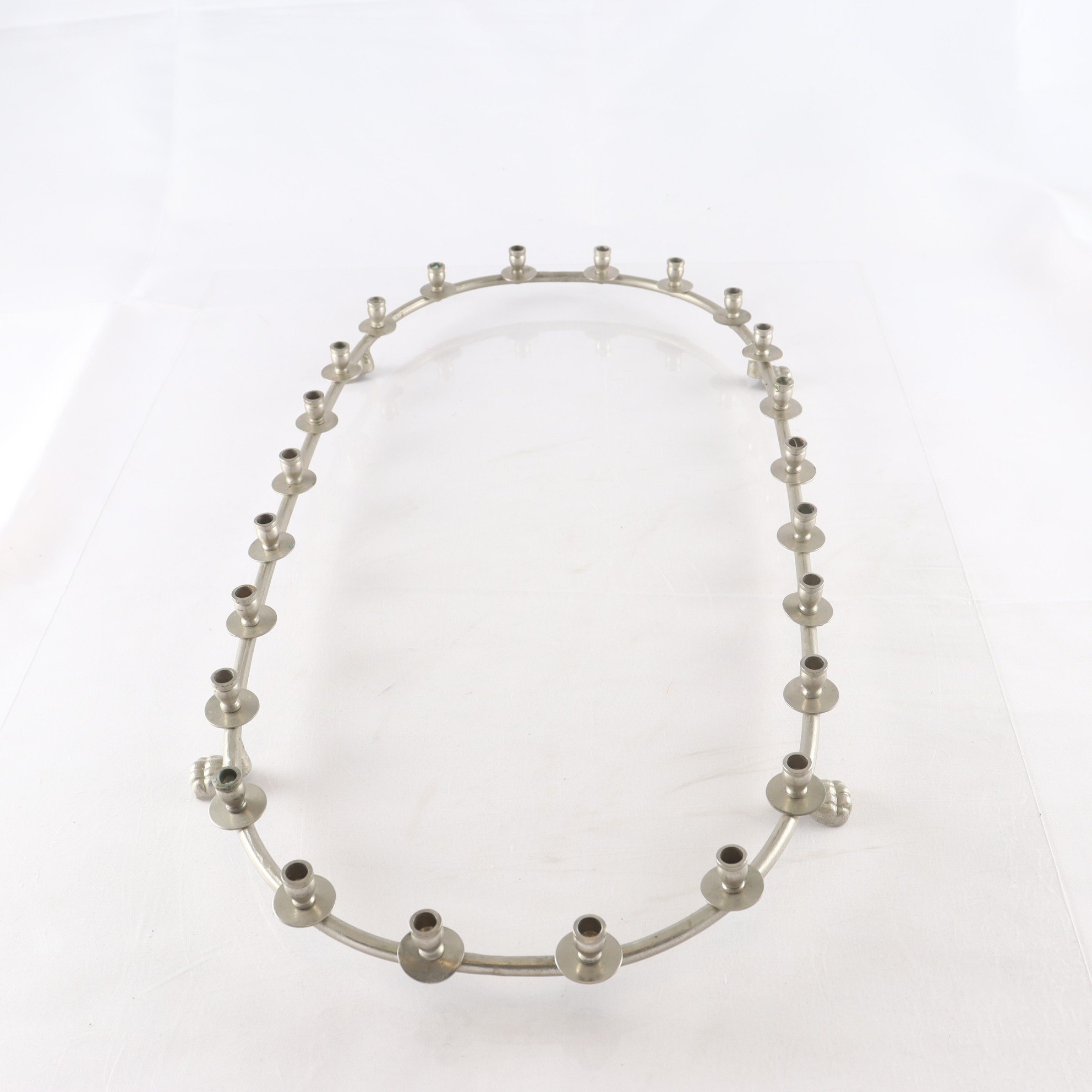 Ljusstake, vitmetall, 1900-tal. Samfraktas ej.