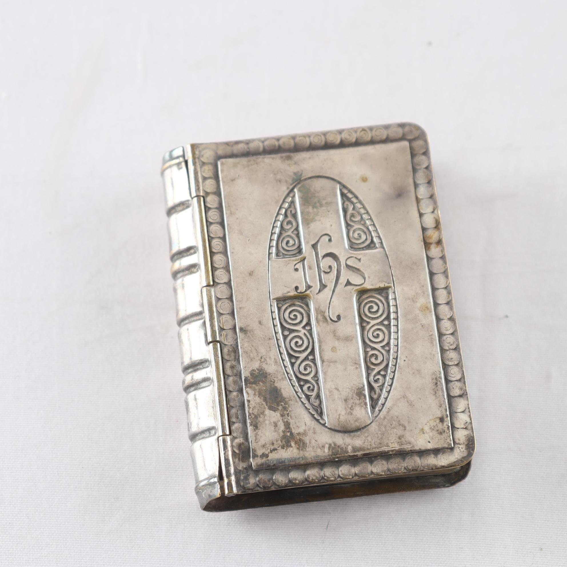 Etui med bibelord, nysilver, monogramsignerad