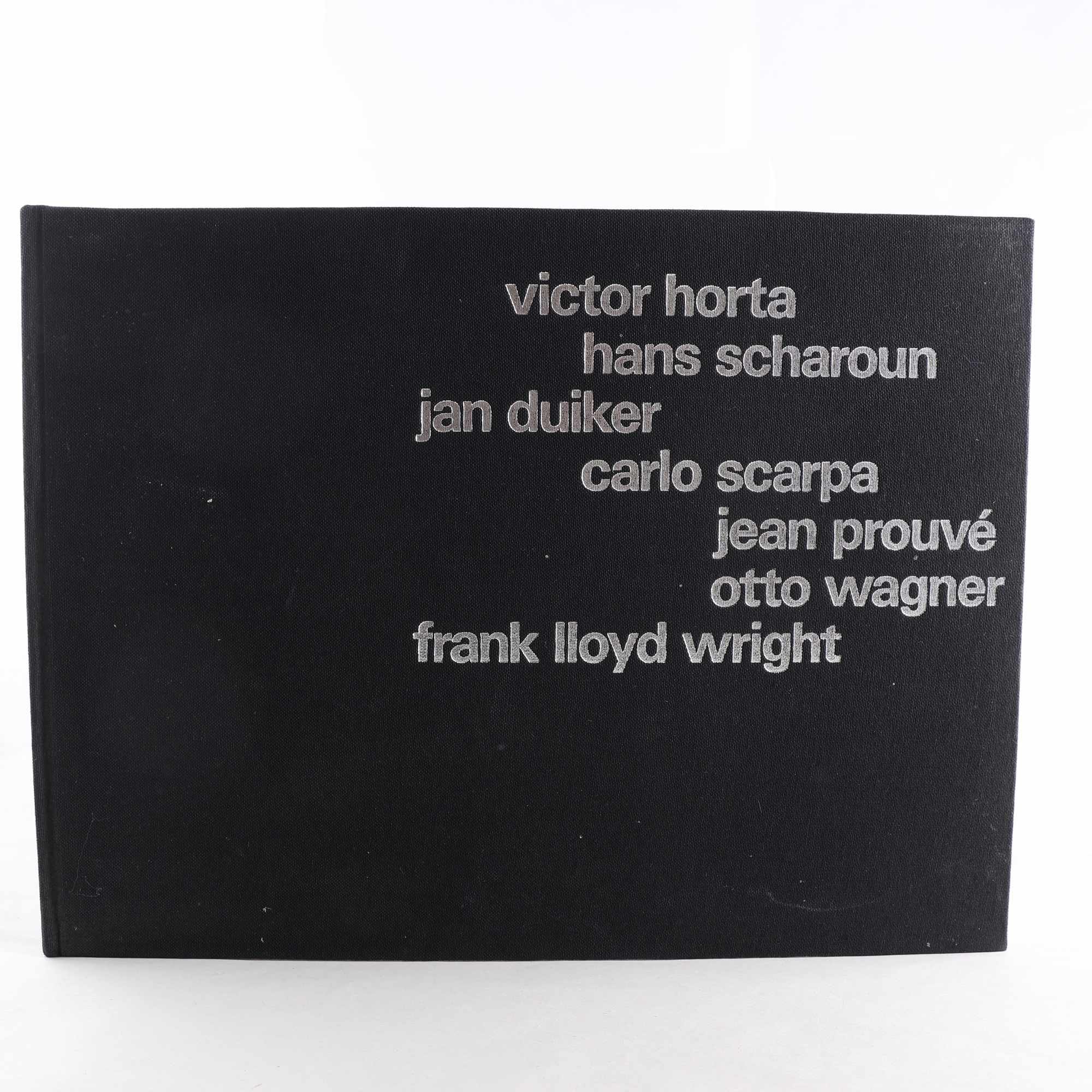 Victor Horta, Hans Scharoun, Jan Duiker, Carlo Scarpa, etc. Samfraktas ej