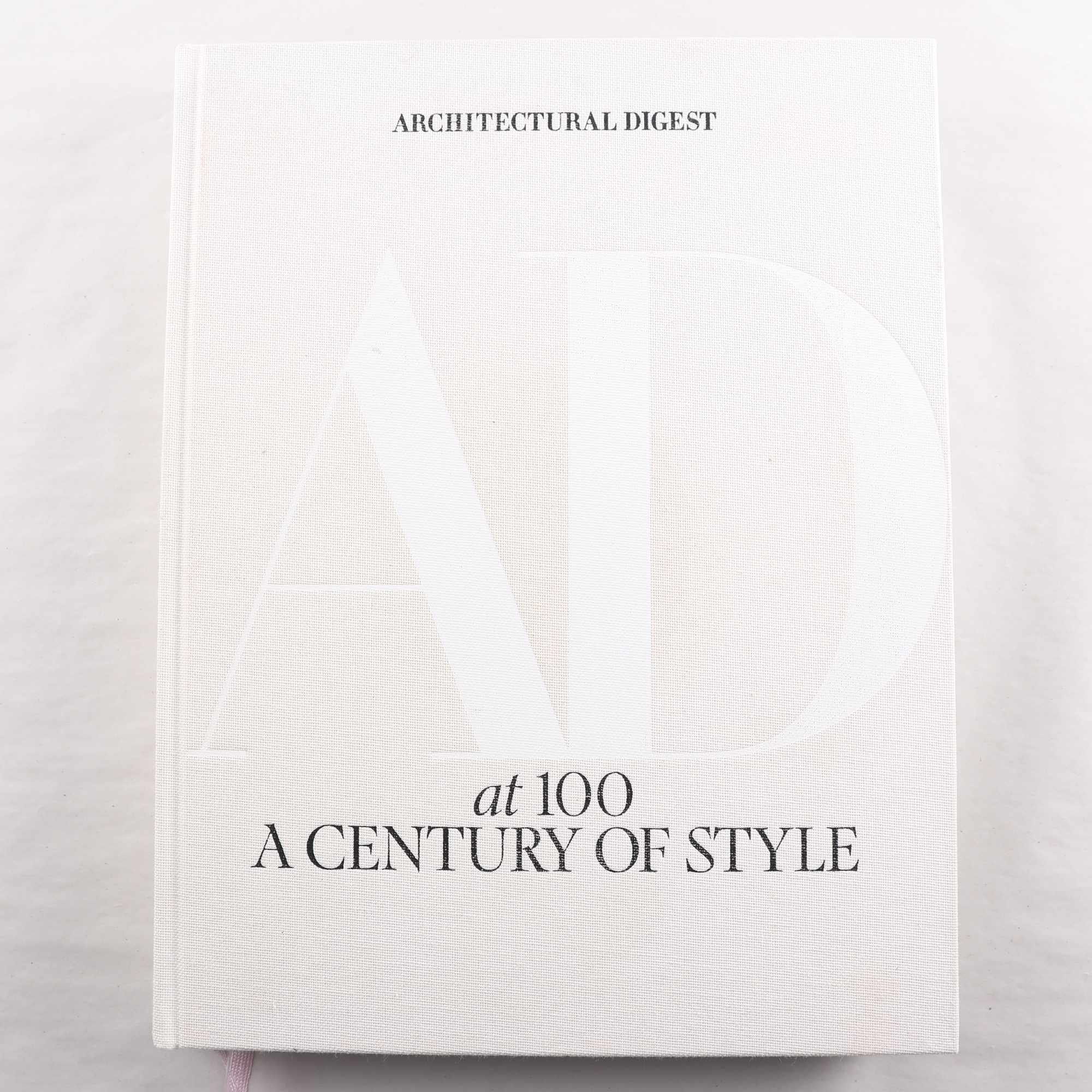 AD at 100: A Century of Style. Samfraktas ej