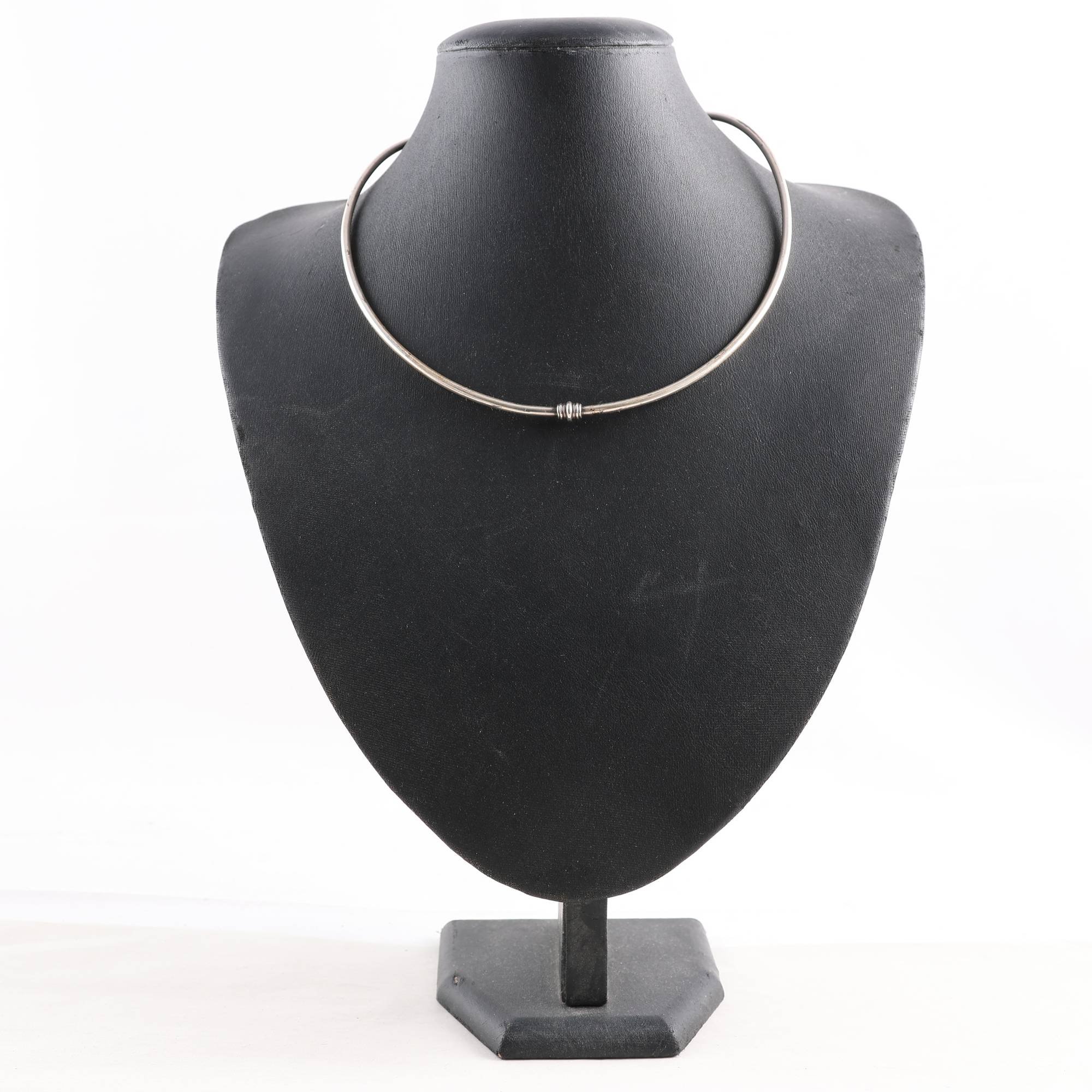 Halsring, silver, vikt: 29g