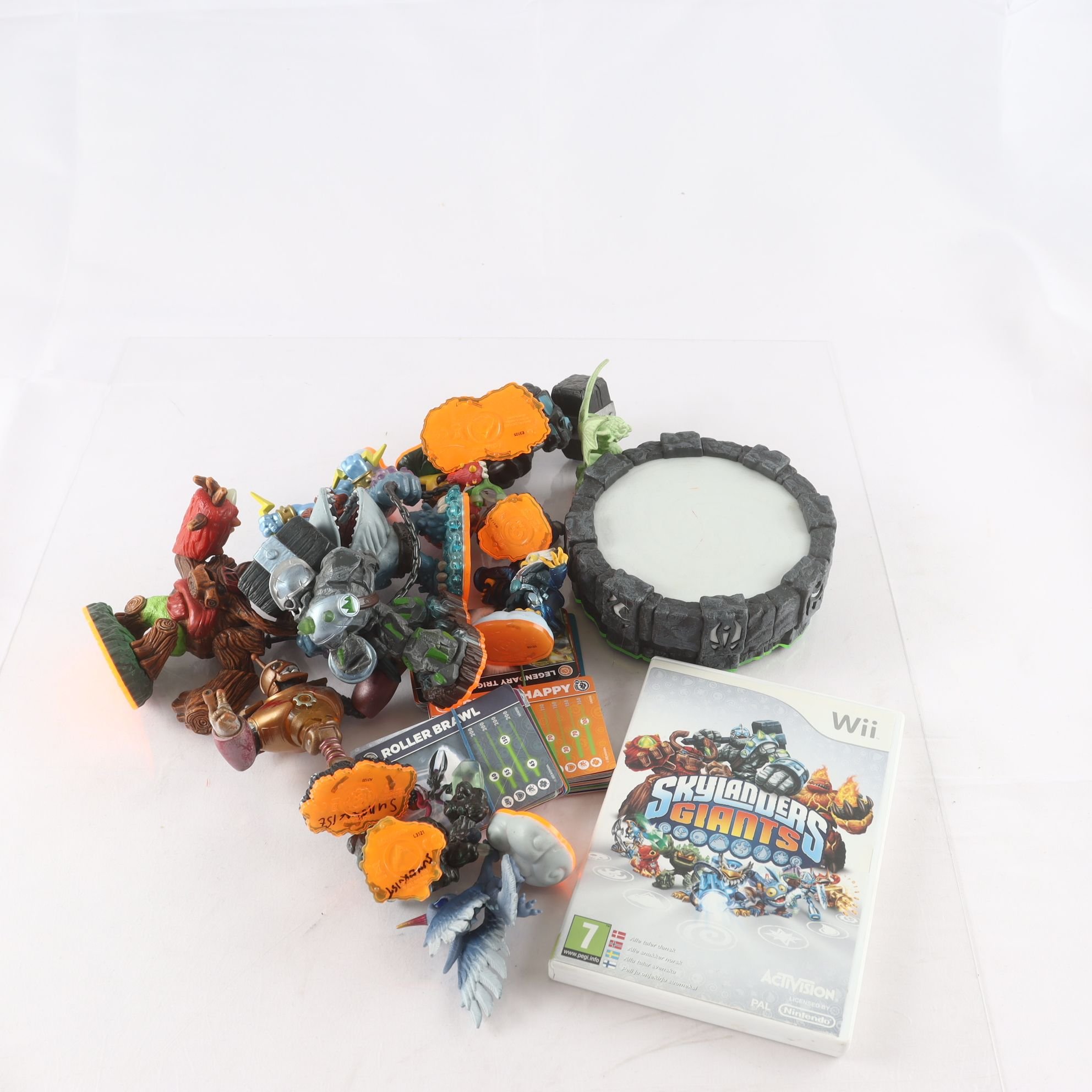 Figurer/spel, Skylanders, med tillbehör.