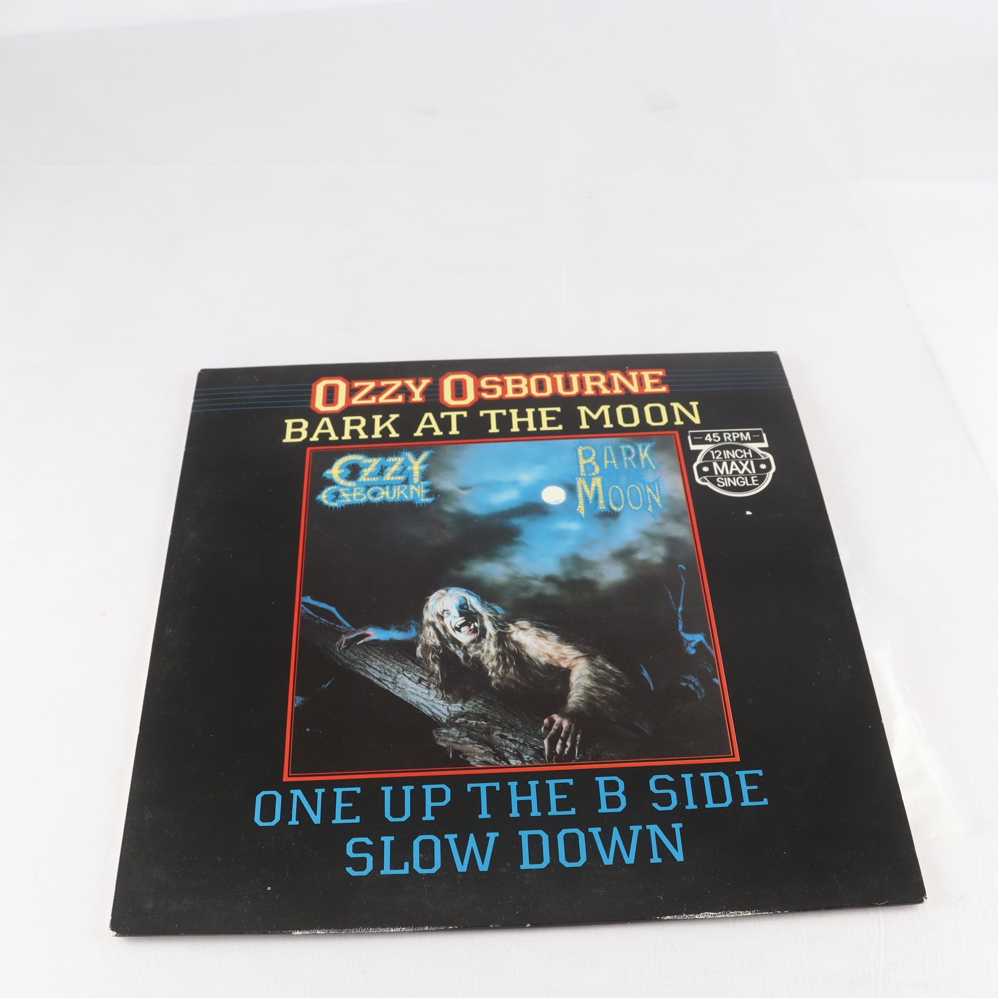 Maxi Ozzy Osbourne, Bark At The Moon