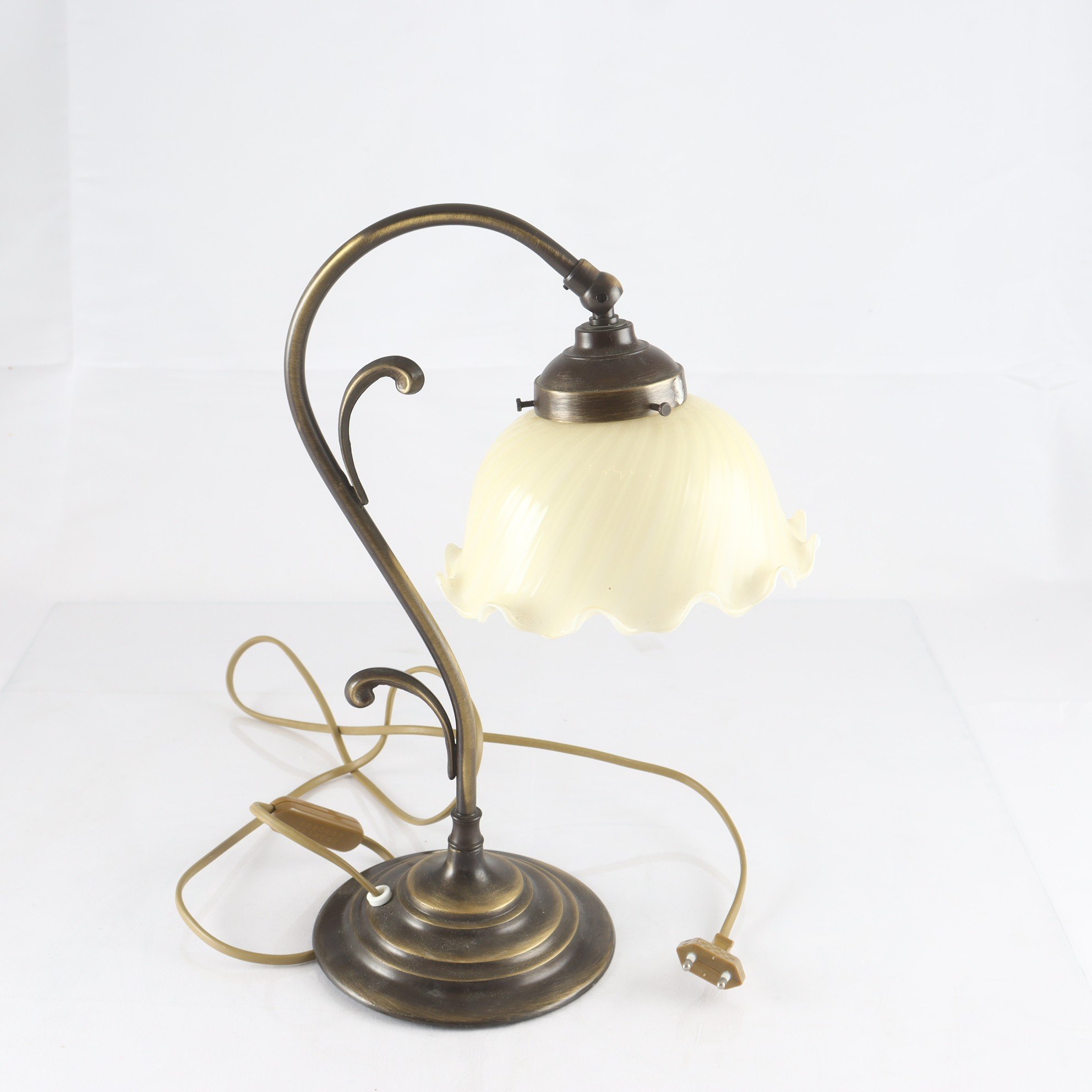 Bordslampa, Mässing & glas. Samfraktas ej