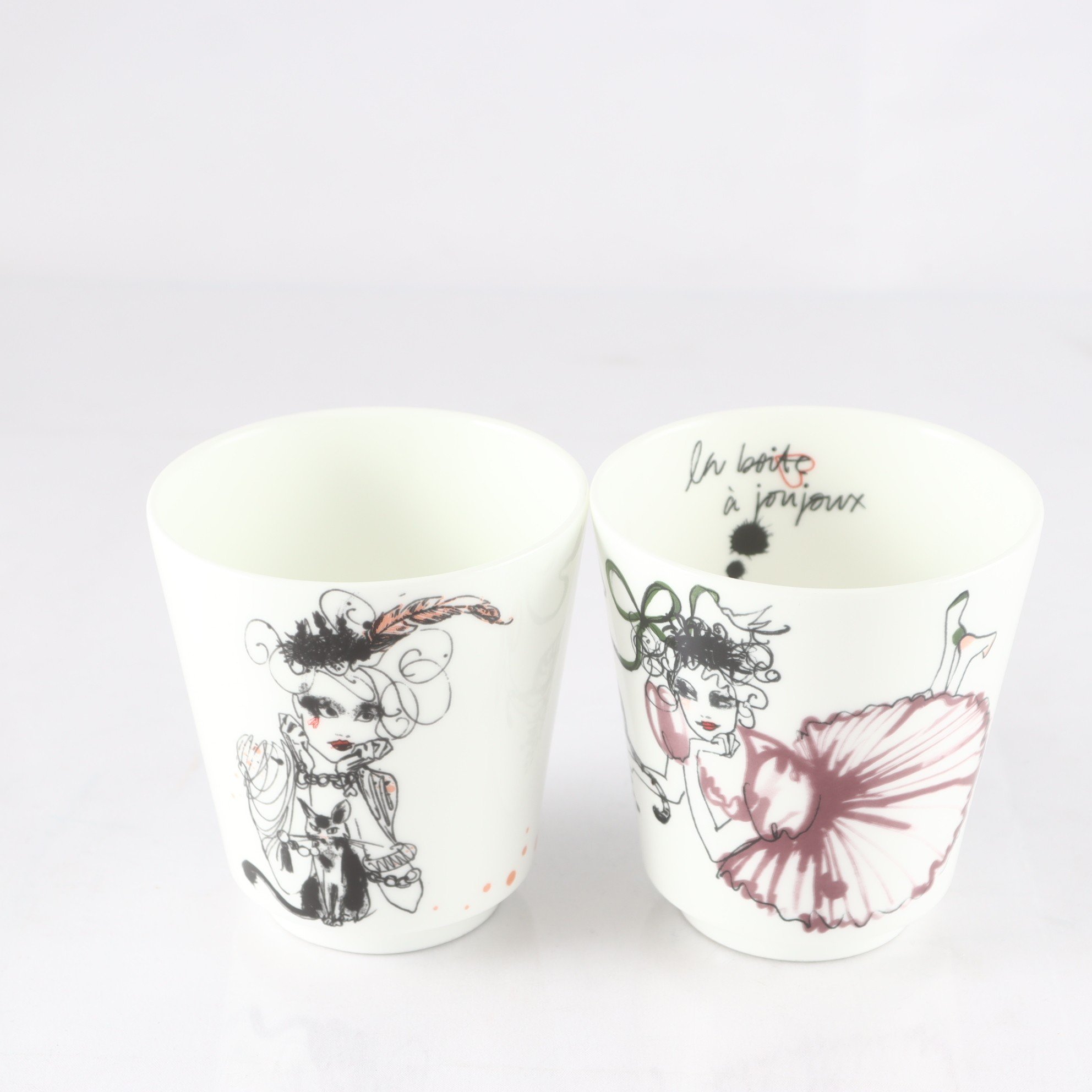 Muggar, porslin, ”Mlle Oiseau”, Lovisa Burfitt, Rörstrand