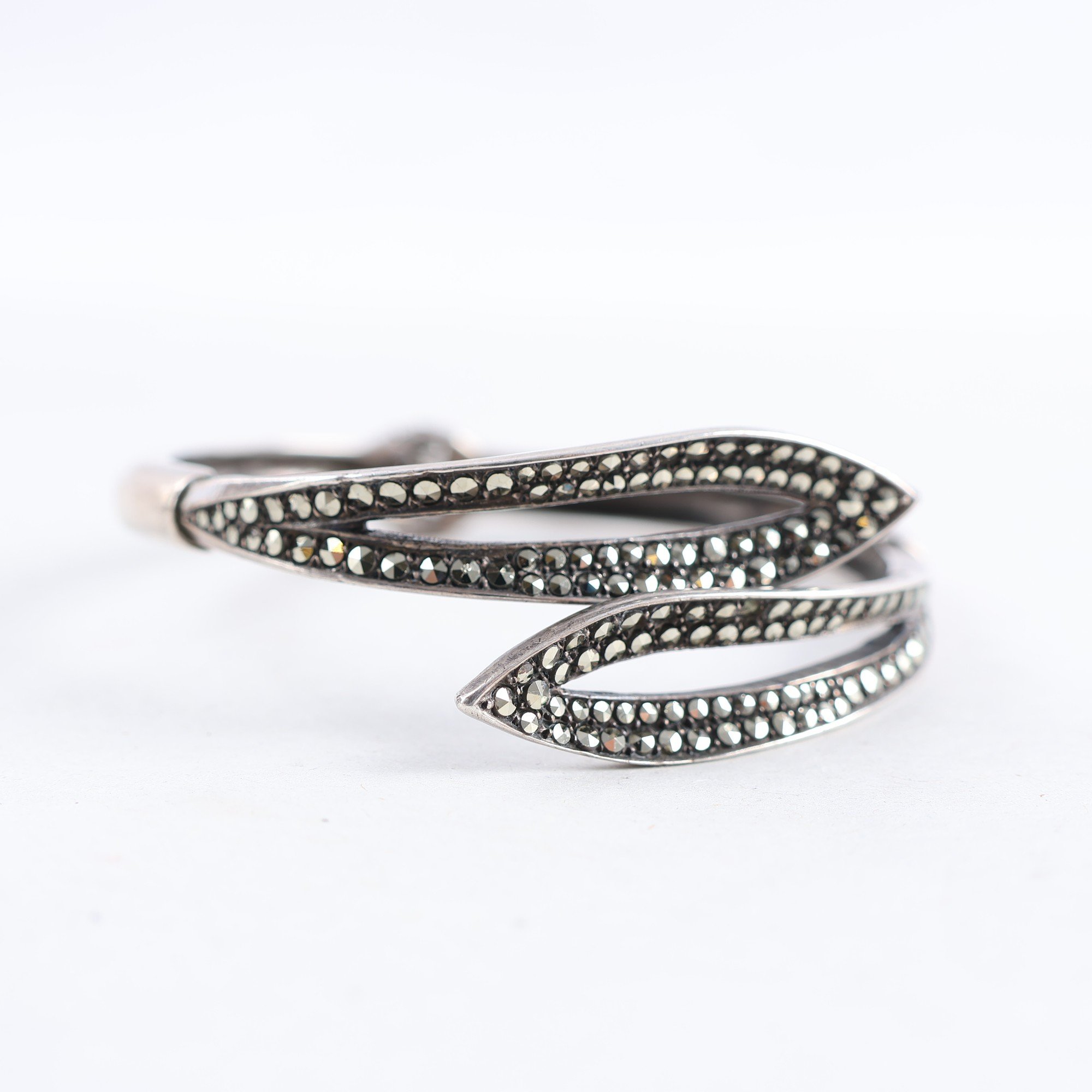 Armring, silver, markasiter, brv: 21.8g