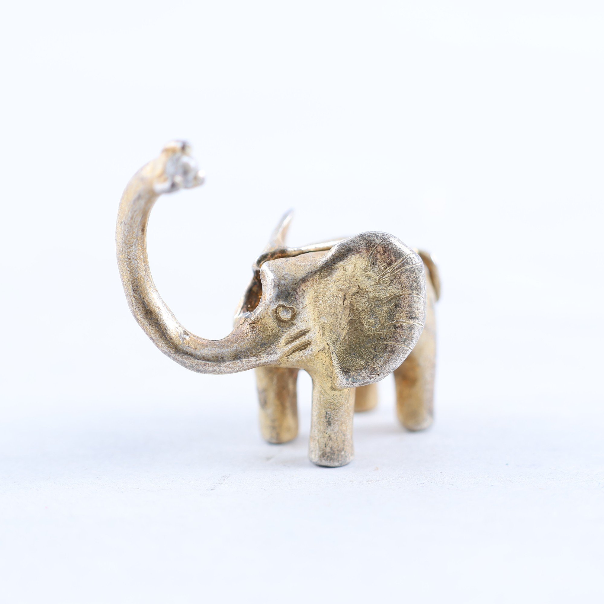 Lås, elefant med sten i snabel, Ole Lyyngard, Silver 925