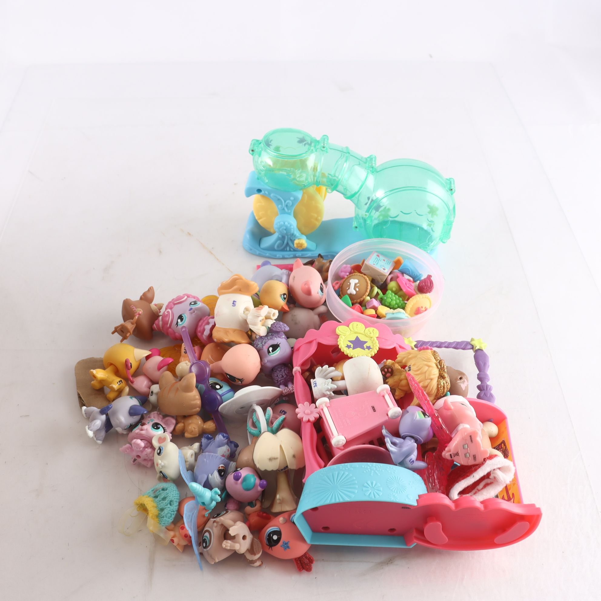 Figurer, Pet shop