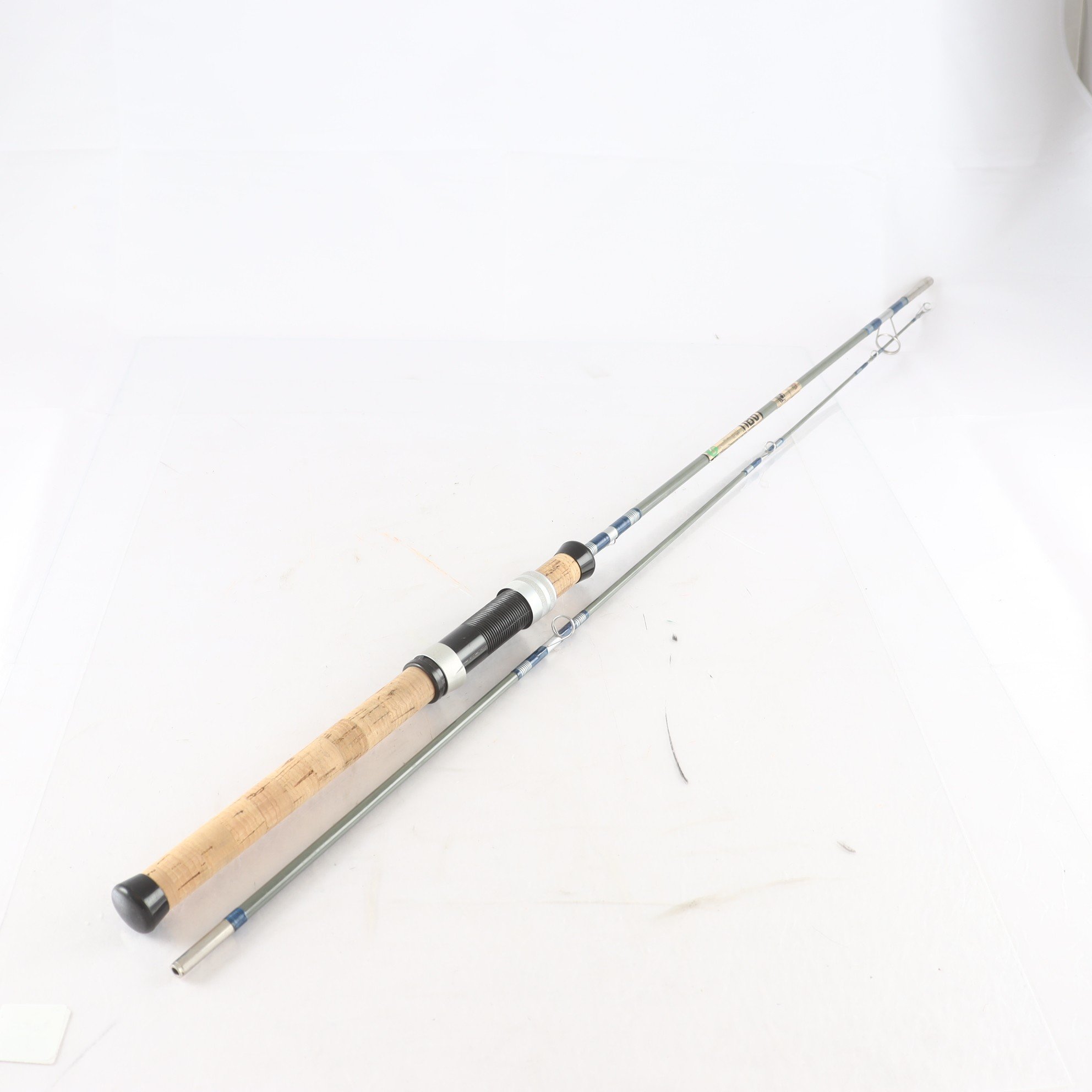 Fiskespö, Abu-272, 6,5ft .15-30gr, med fodral. Endast avhämtning.