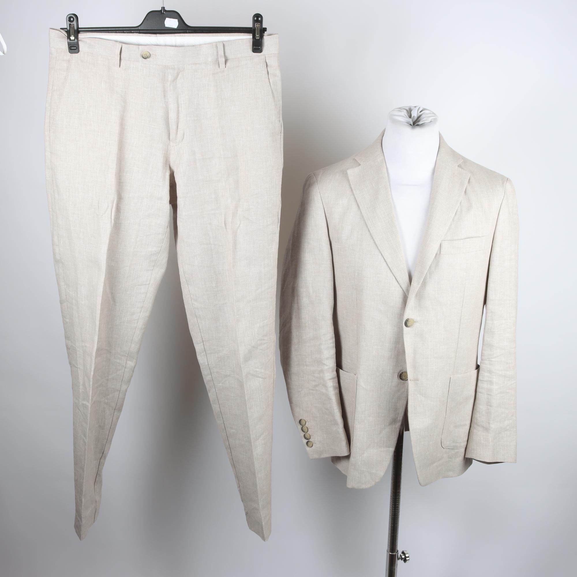 Kostym John Henric, beige, 60% lin, stl. 48/50.