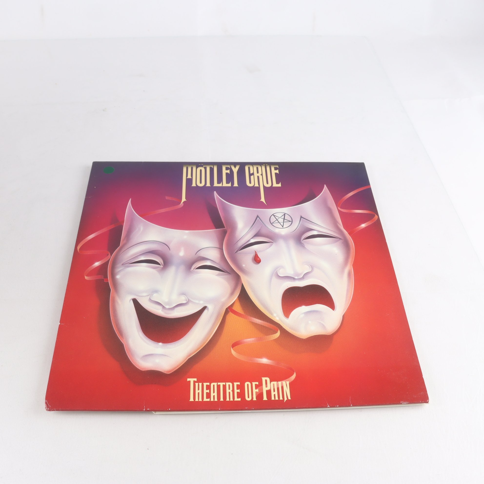 LP Mötley Crüe, Theatre Of Pain