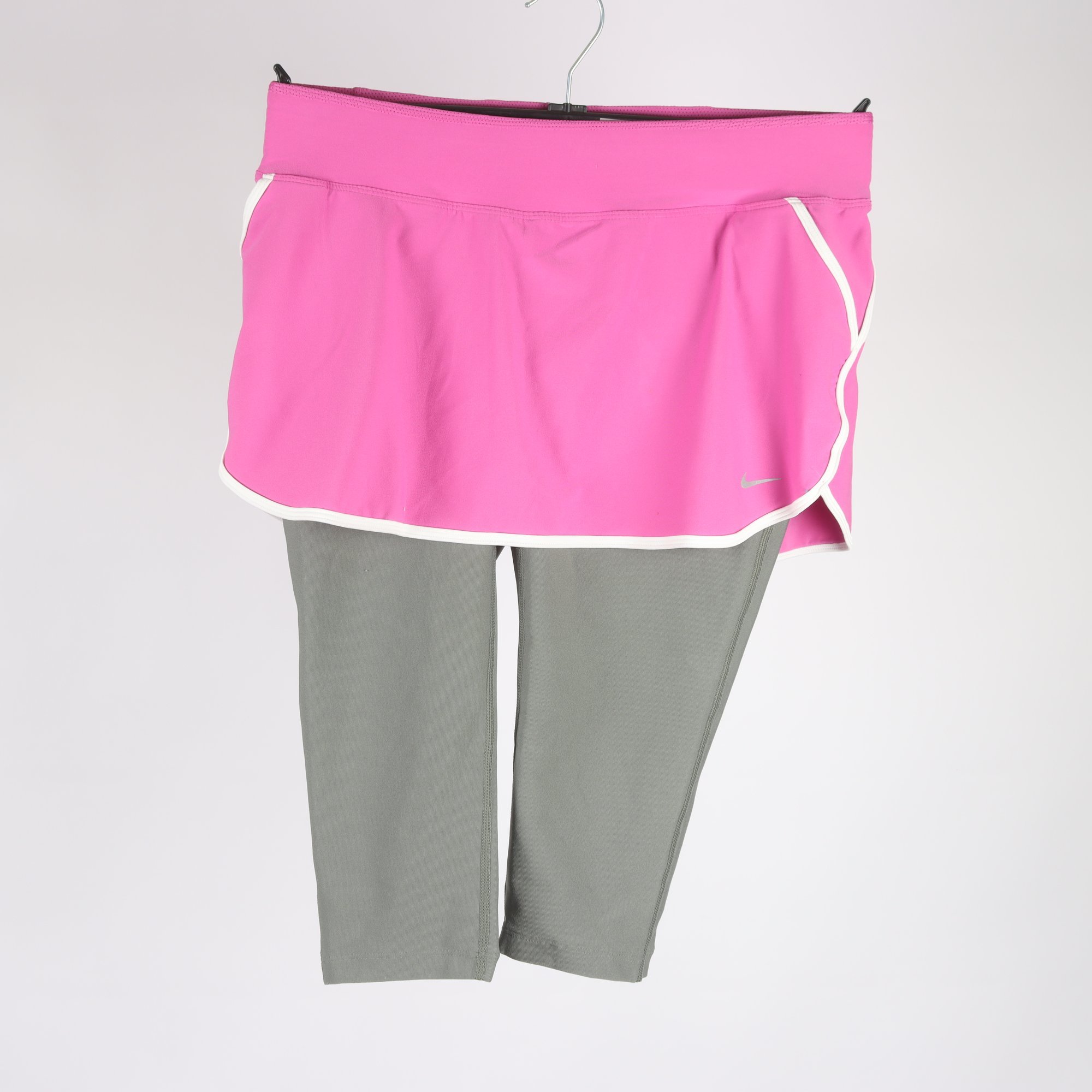 Träningsshorts, Nike, rosa, grå, stl. M.