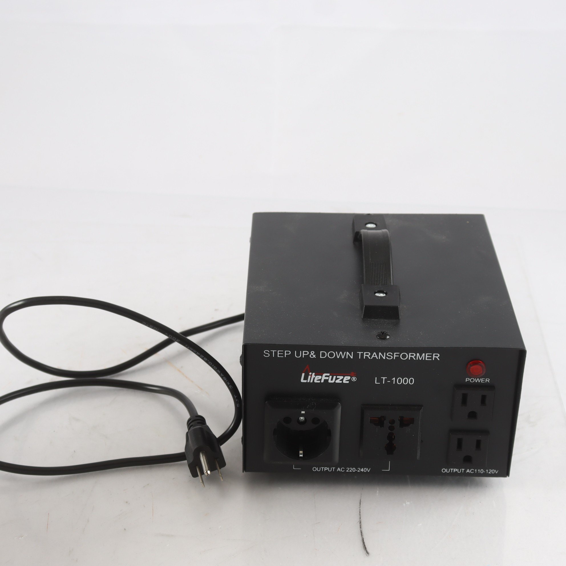 Voltomvandlare, LiteFuze, Step up & down transformer LT-1000. Samfraktas ej.