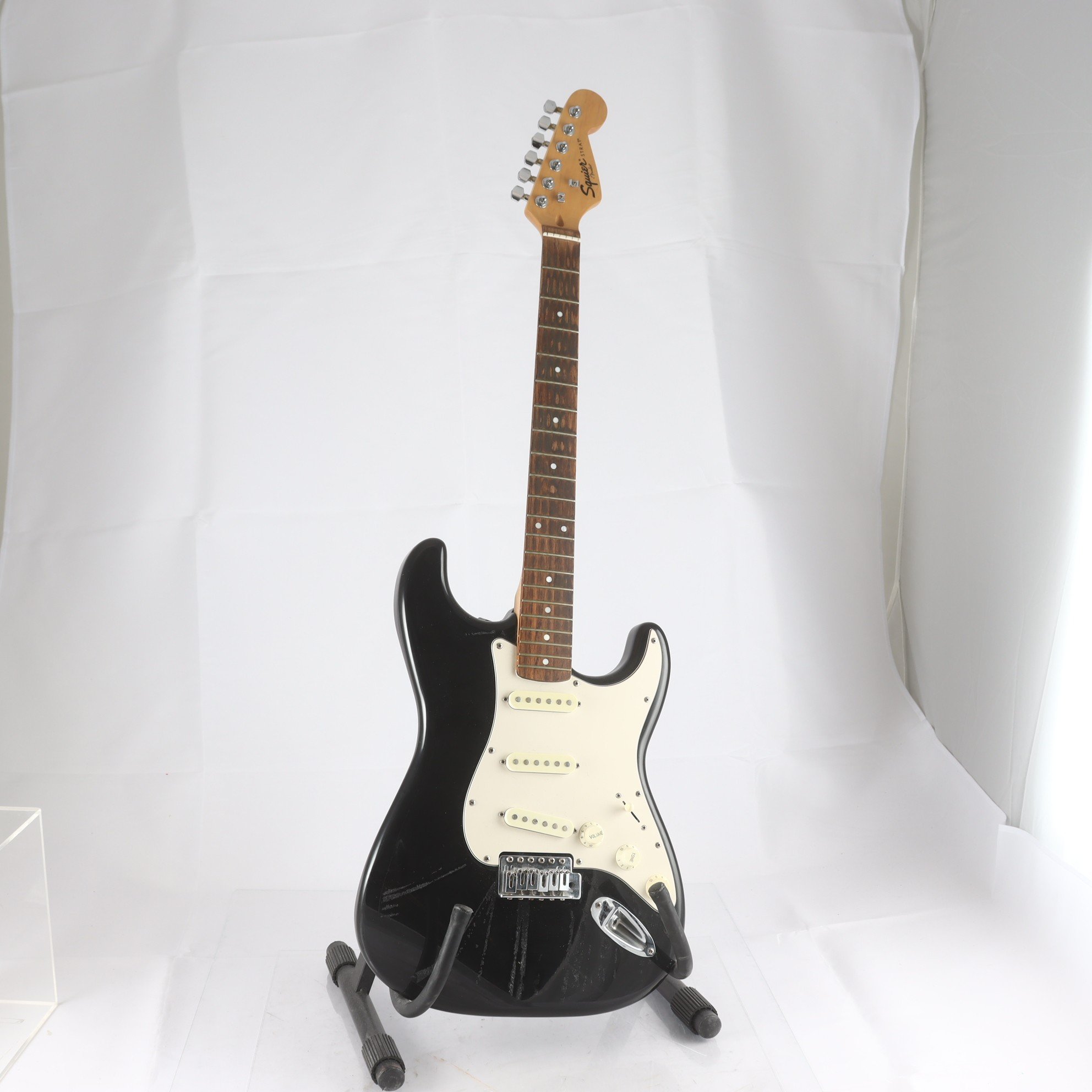 Elgitarr, Squier by Fender. Endast avhämtning.