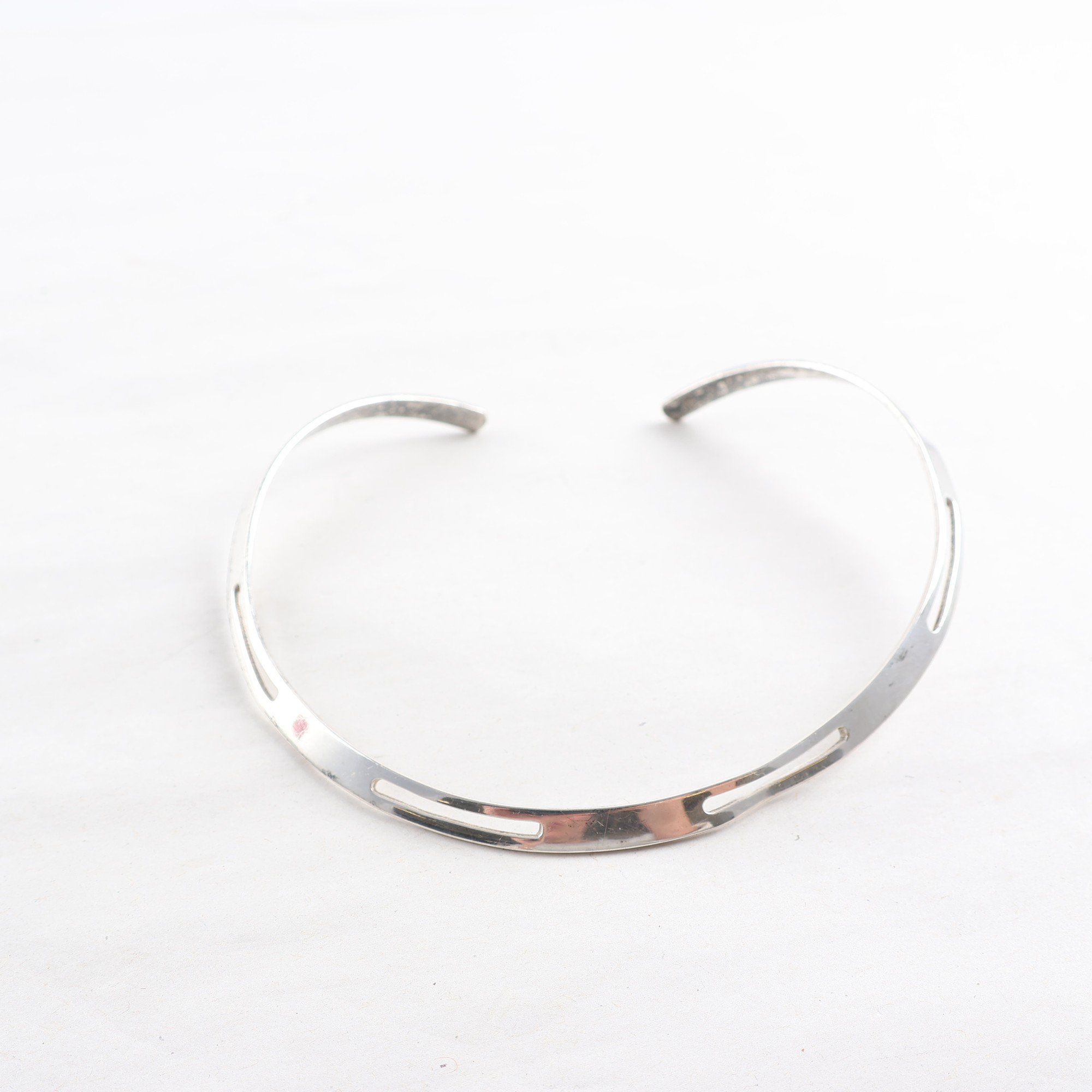 Halsring, silver, vikt: 33,6 g