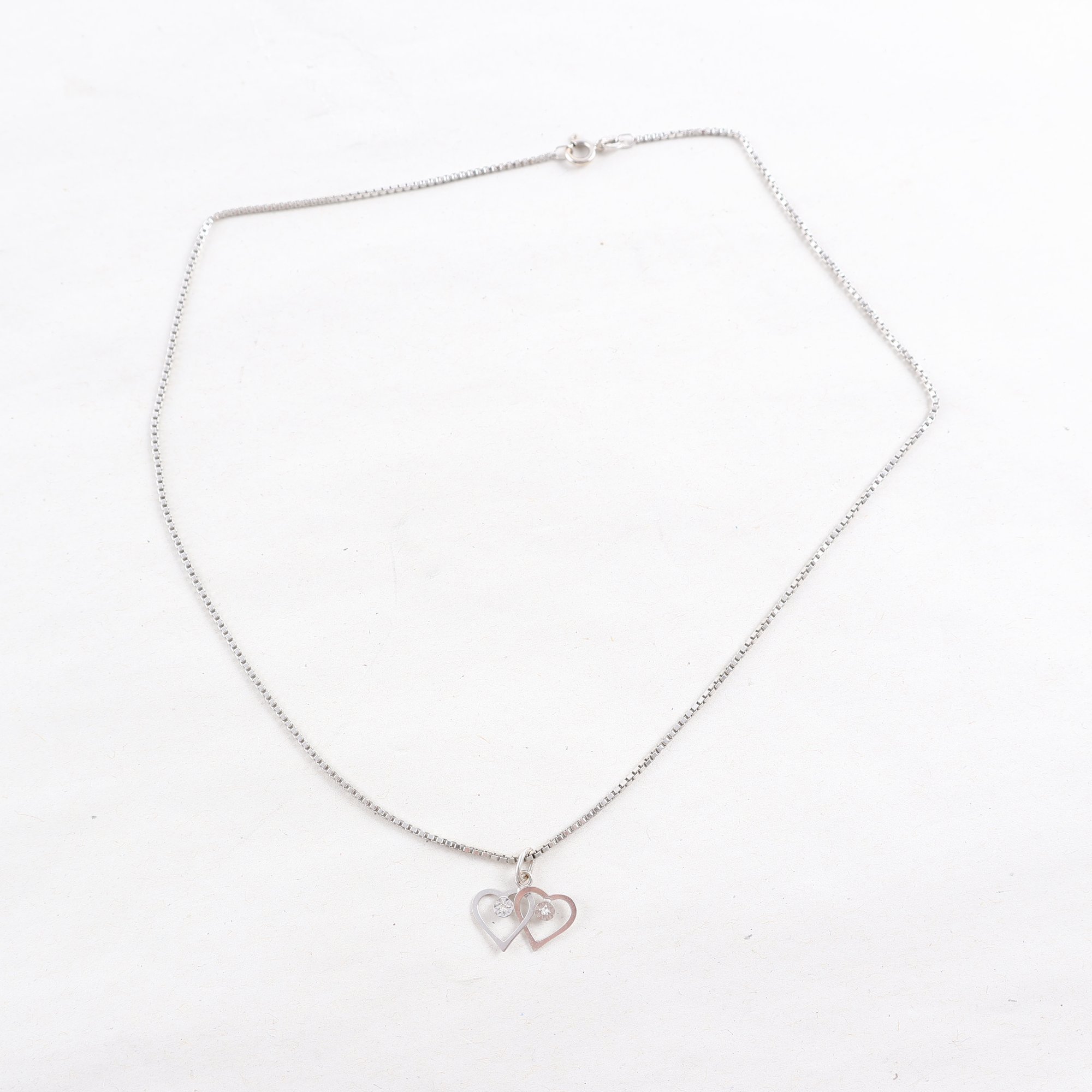 Halsband & hänge, vitt guld 18k, stenar, brv: 5,7 g