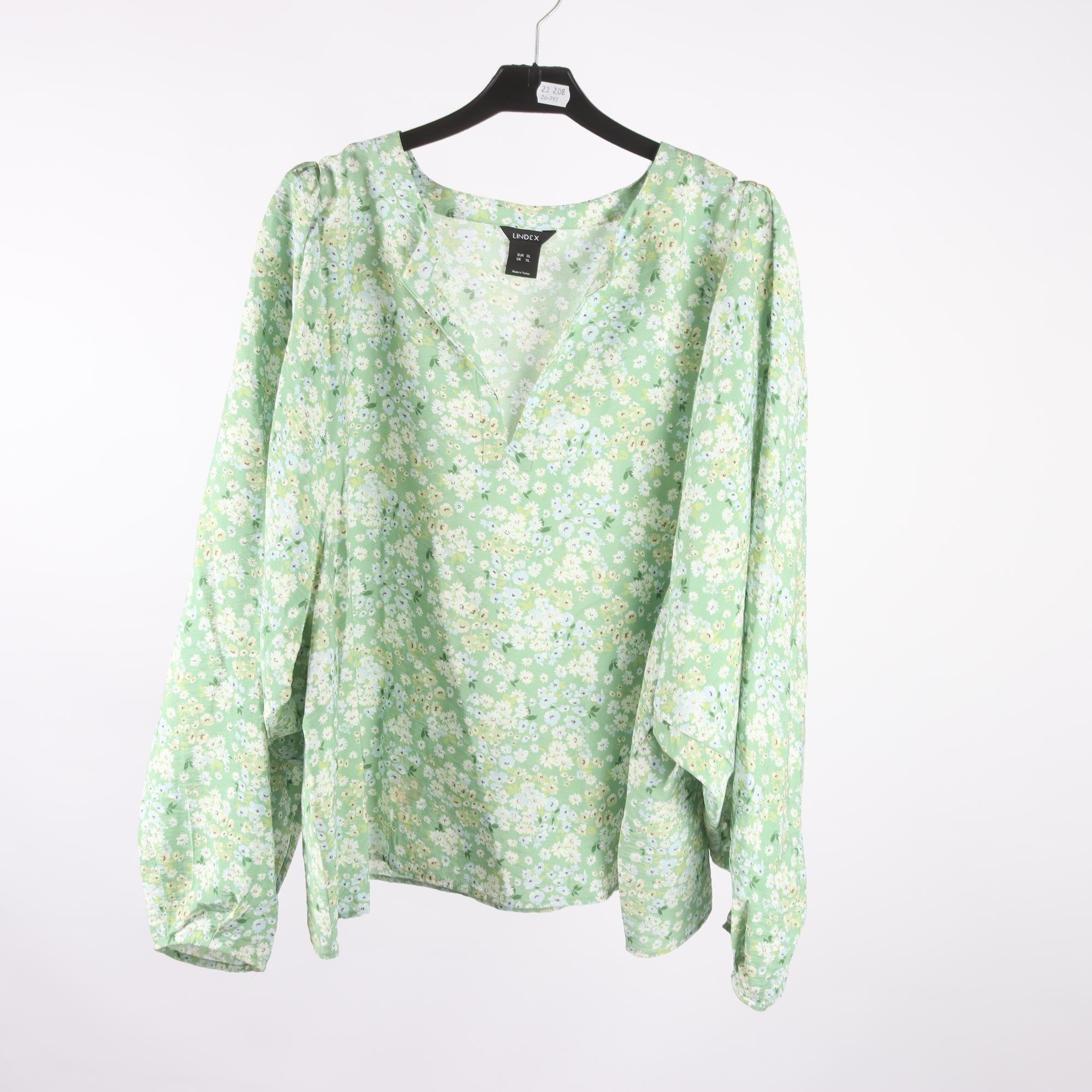 Blus, Lindex, stl. XL