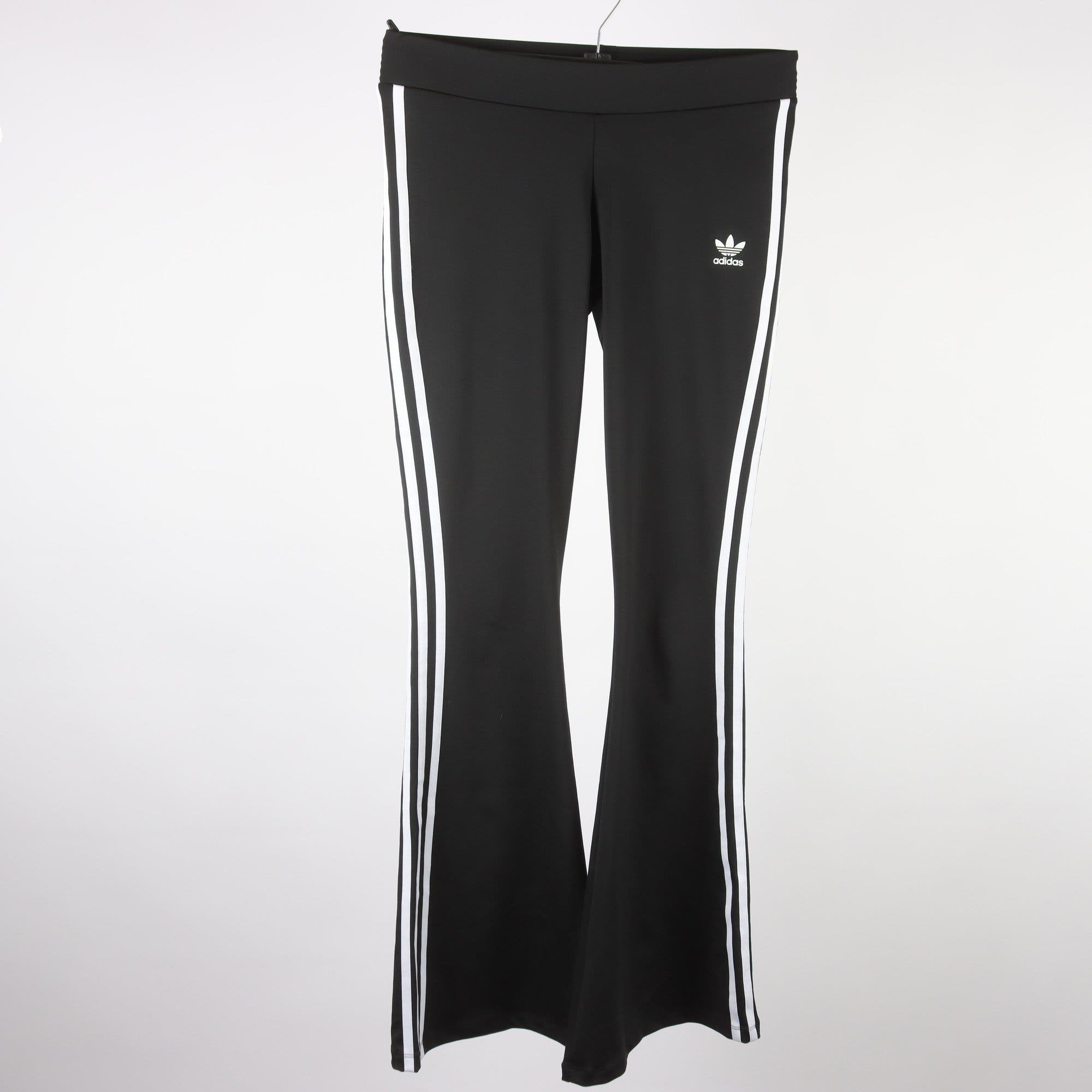 Träningsbyxor, Adidas, svart, utsvängda, stl. M.