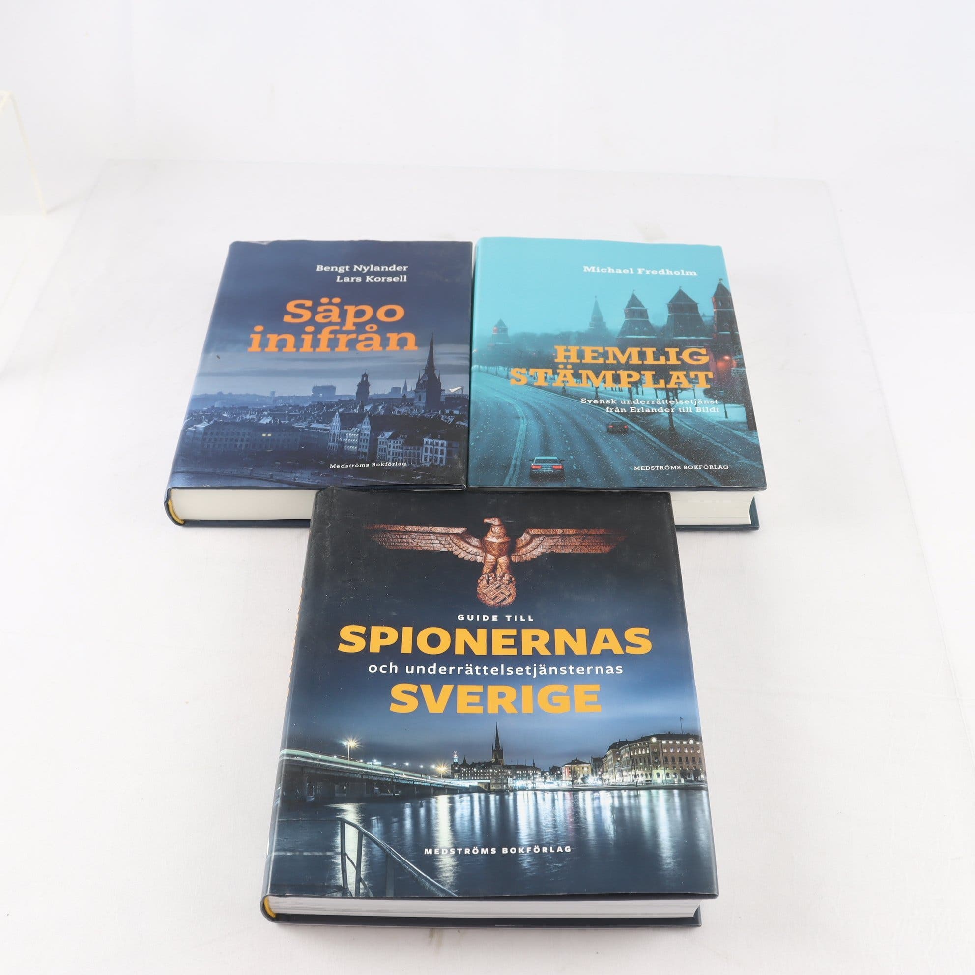 Bokpaket, svensk underättelsetjänst, 3 volymer