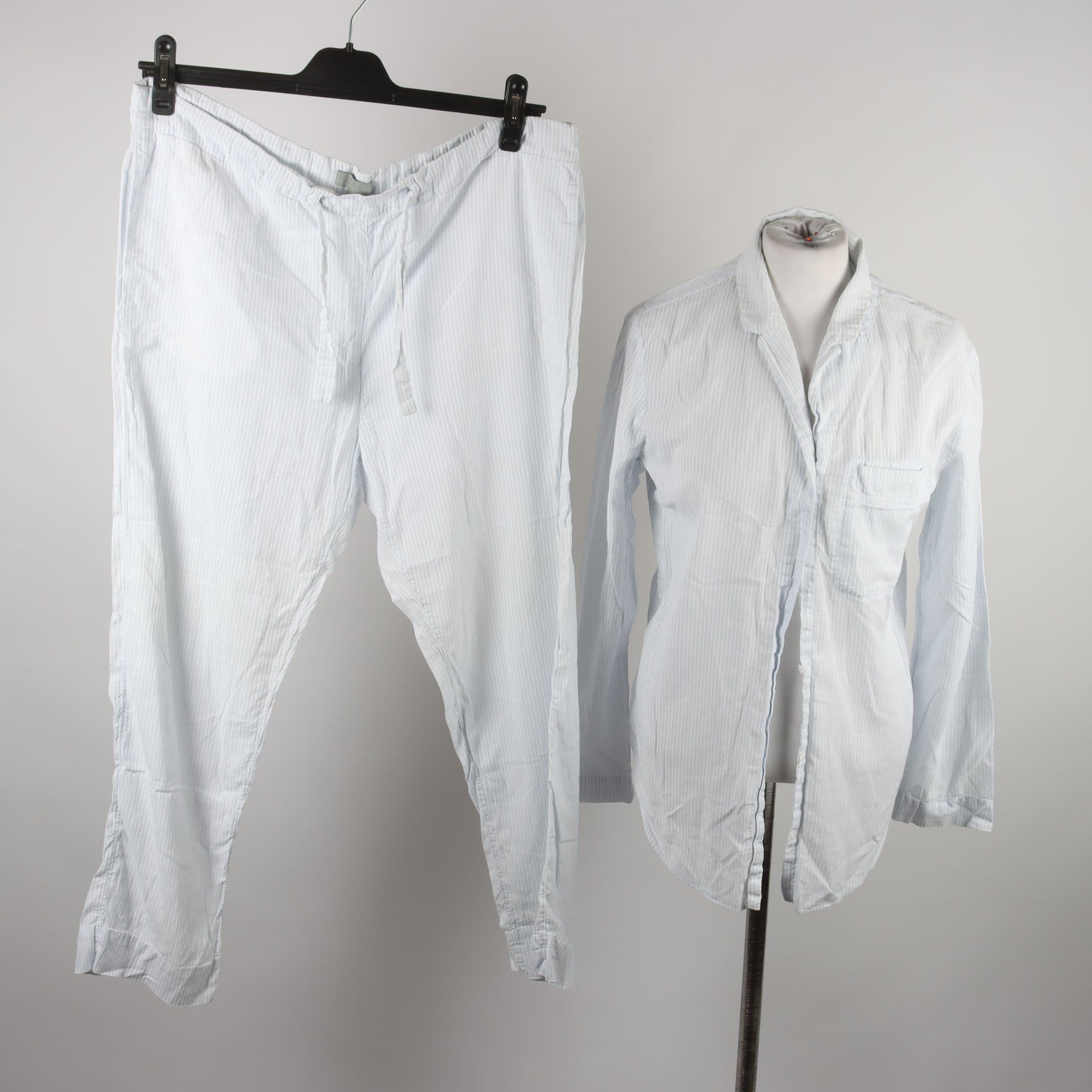Pyjamas, COS, randig, vit, blå, stl. S.
