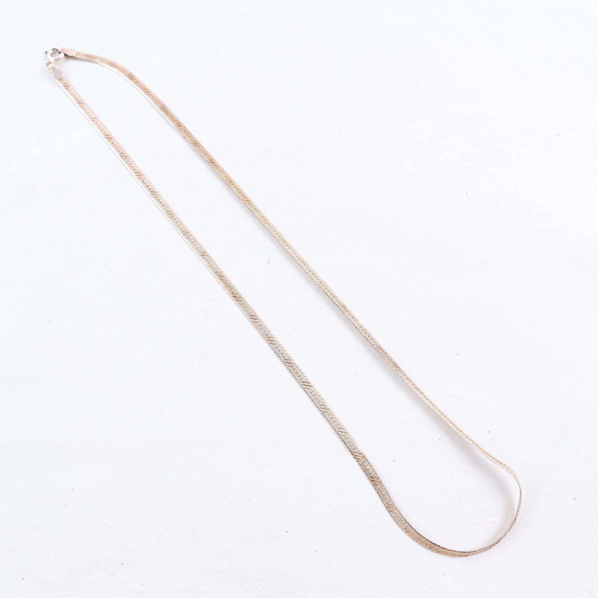 Halsband, silver, manglat, vikt: 4.1g