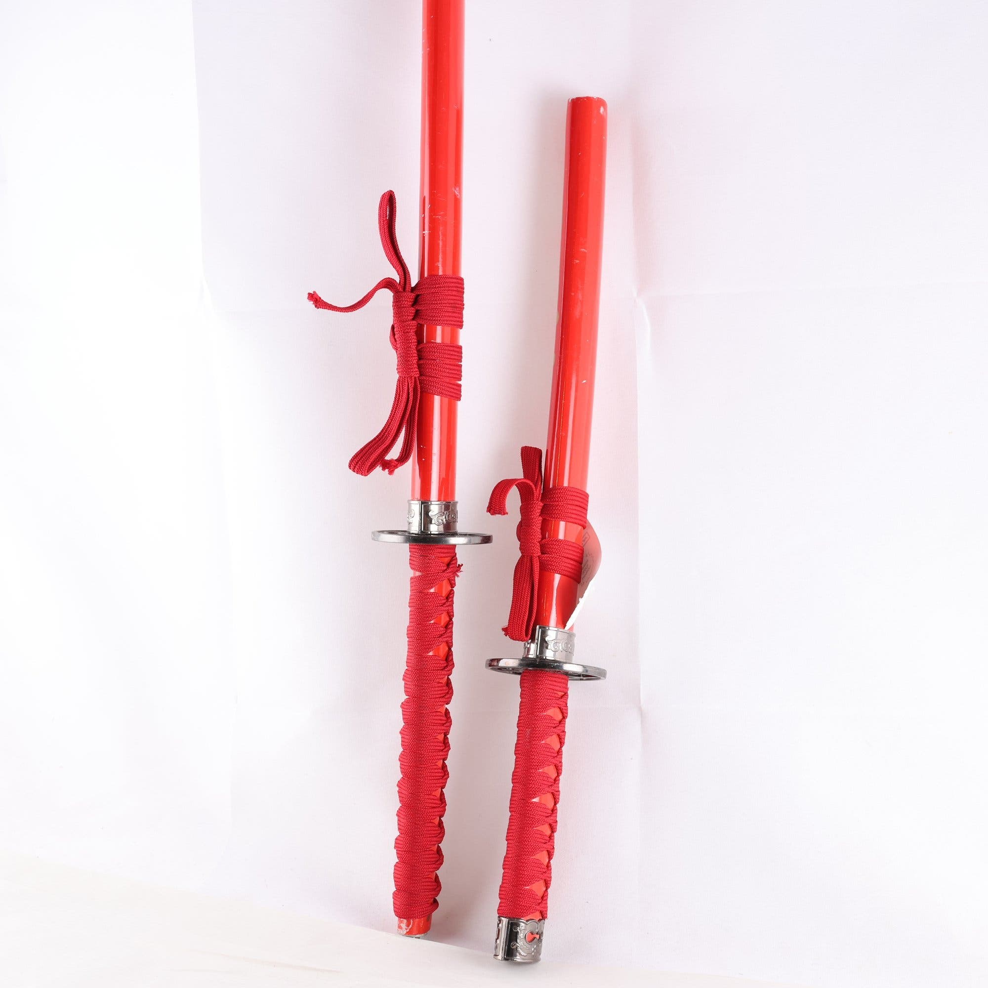 Katanas, Samuraisvärd, replikor, 2 st. Endast avhämtning.