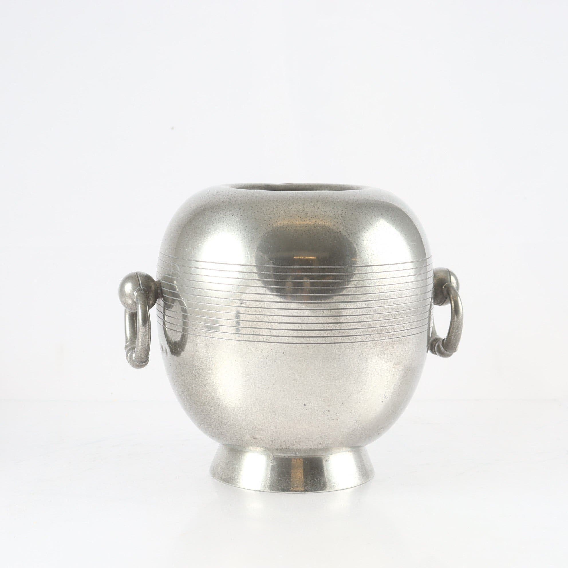 Klotvas med hänklar, tenn, GAB, art deco, 1936. Samfraktas ej.