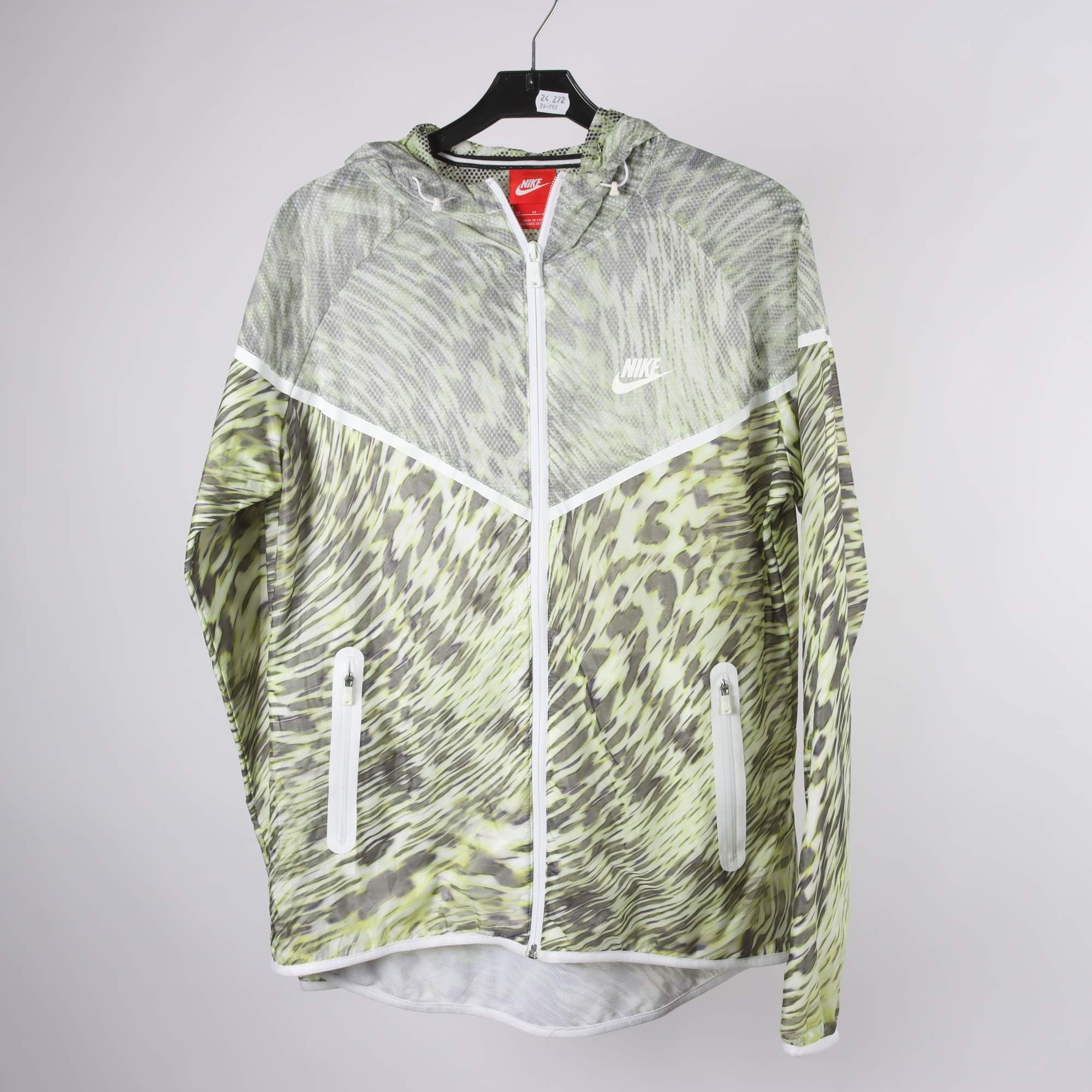 Jacka, Nike, stl. M