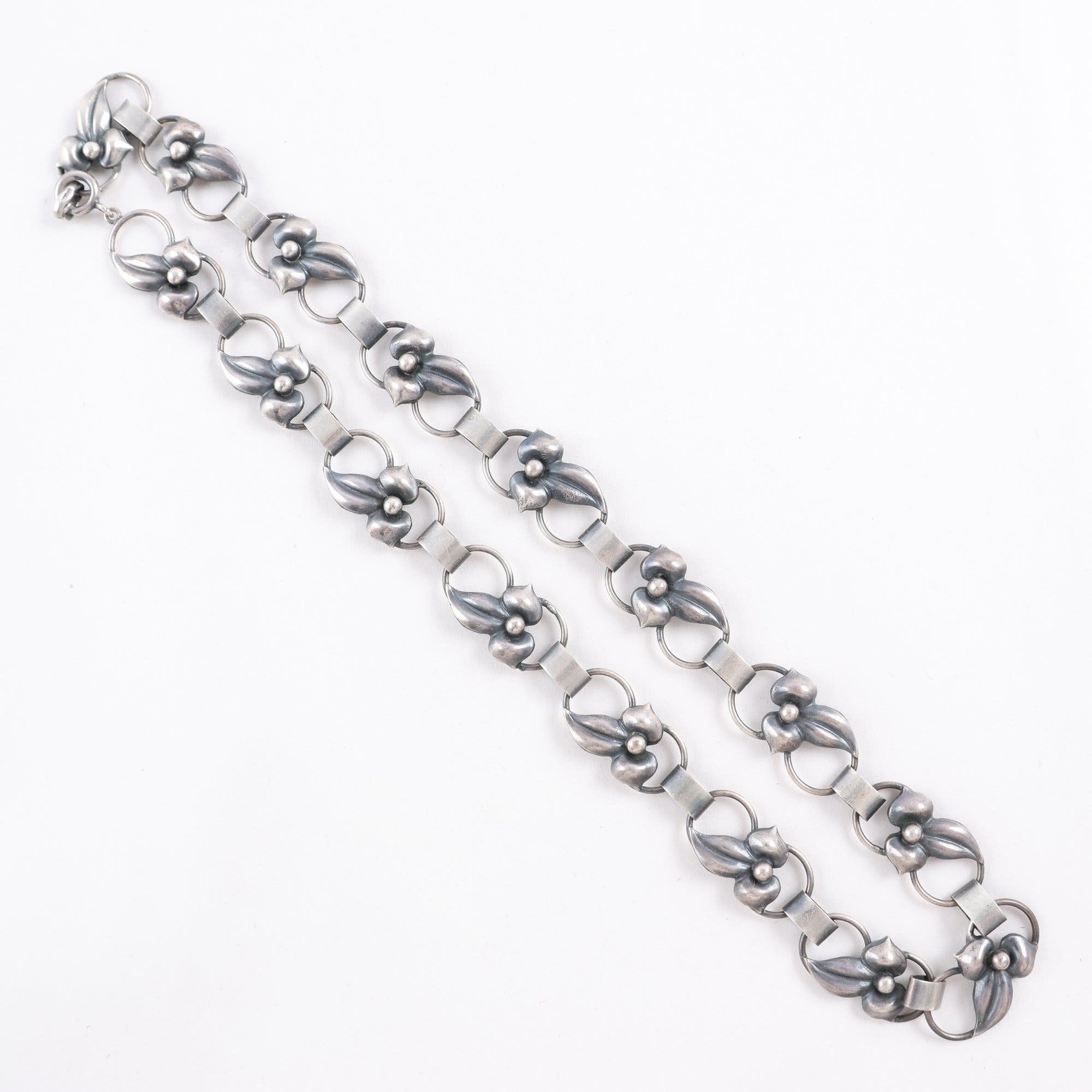 Halsband, Silver 830, Länkar med blomblad.