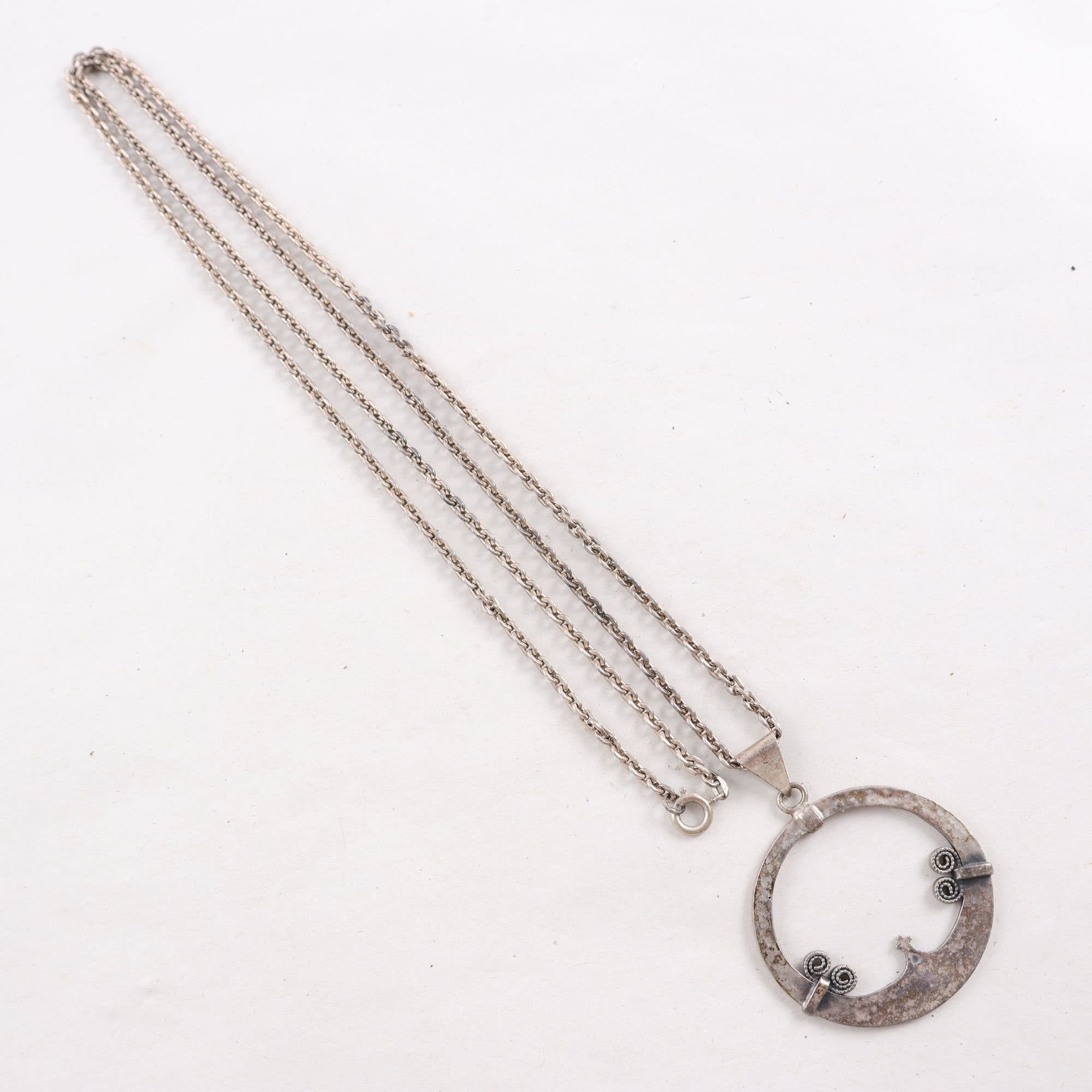 Halsband, hänge, silver, Forsaringen, vikt: 26.7g