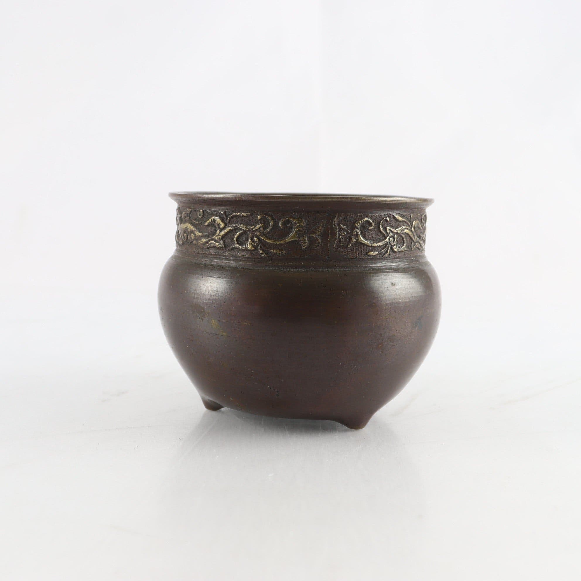Rökelsekar, tripod, brons, Kina, ca 1900