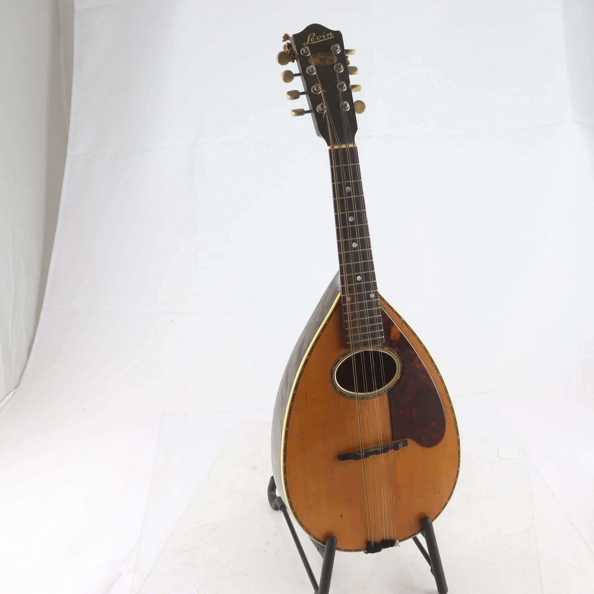 Mandolin, Levin. Endast avhämtning.