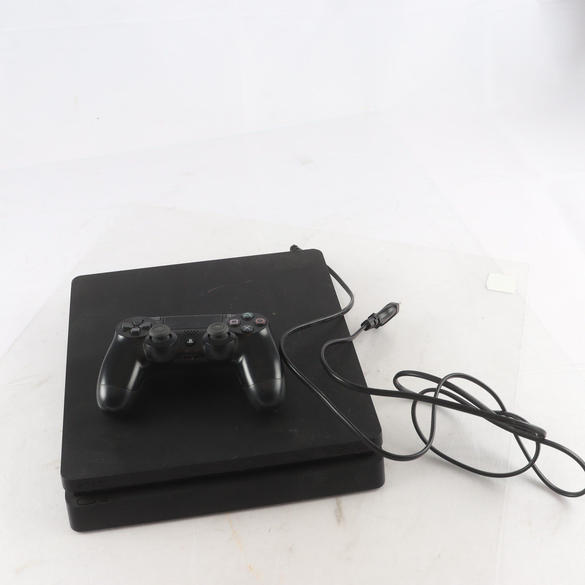 Playstation 4. Samfraktas ej.