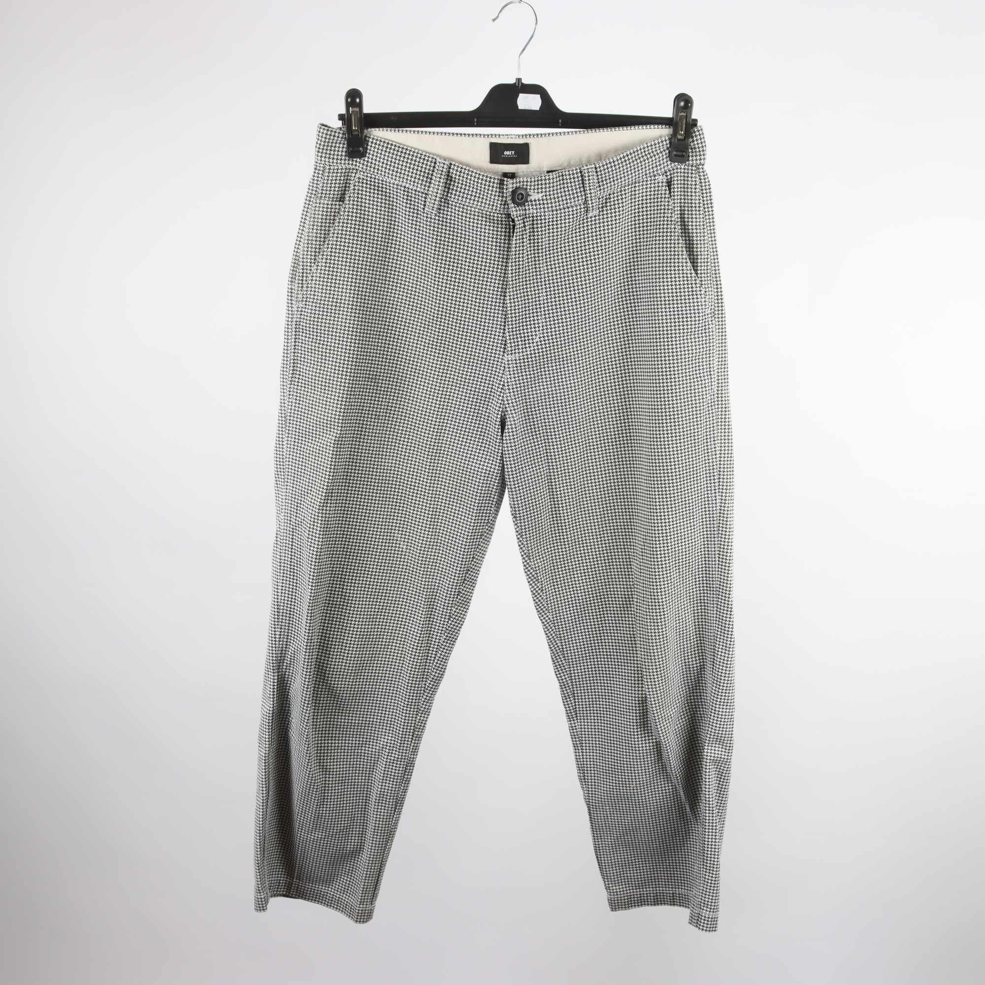 Byxor, Obey, svart, vit, mönstrade, stl. 32″.