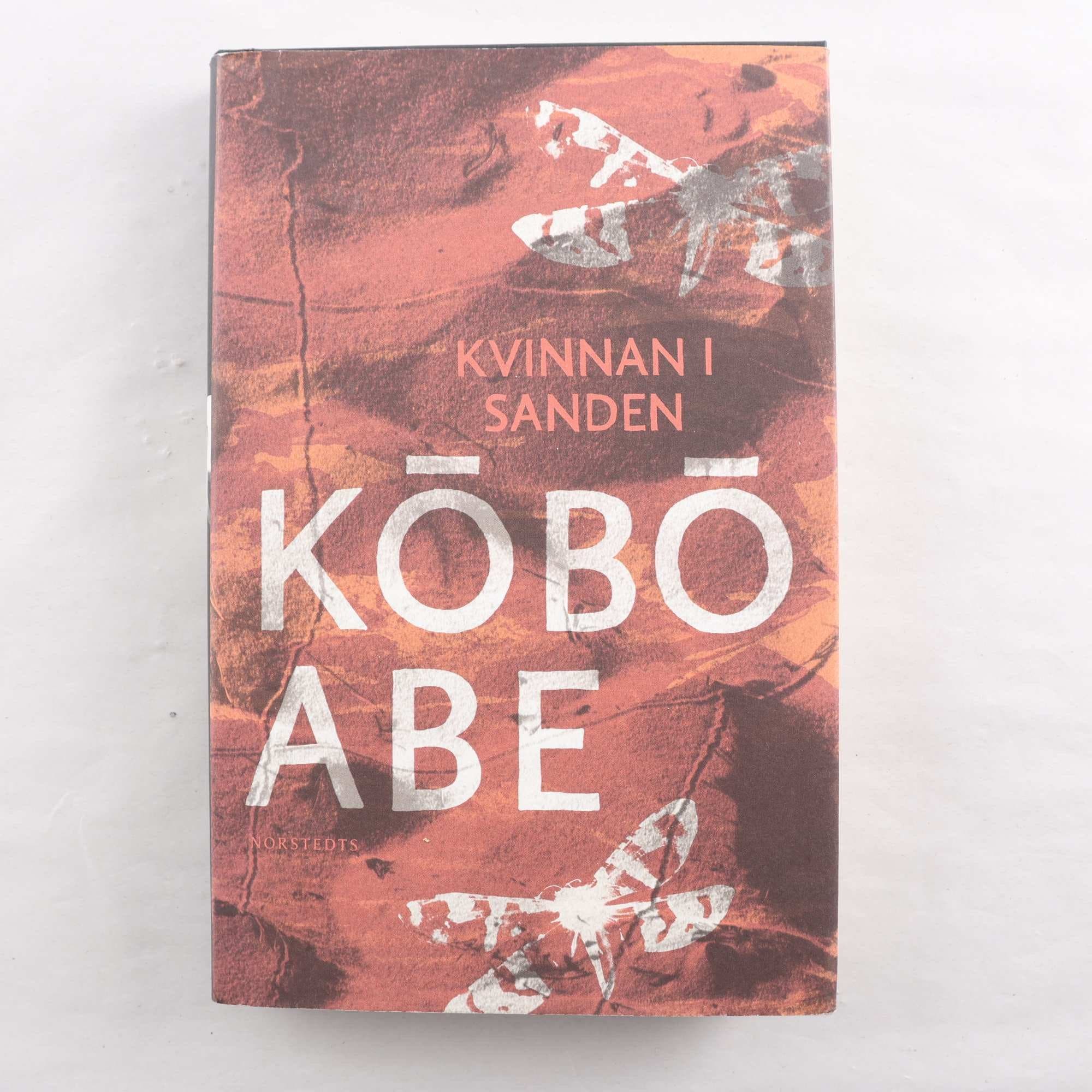 Kobo Abé, Kvinnan i sanden