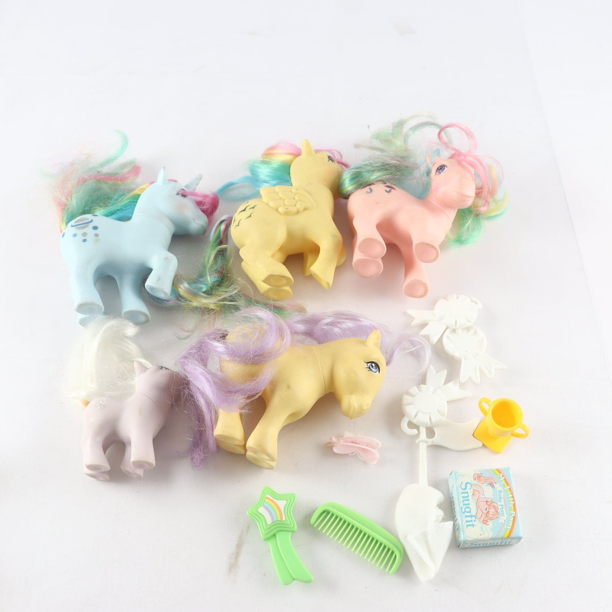 Hästar, My little pony, med tillbehör.