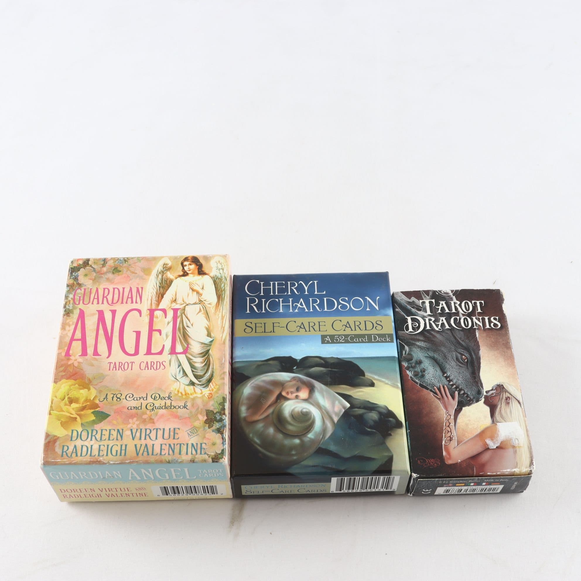 Spåkort, Tarot, blandat 3 pkt,plus en bok.
