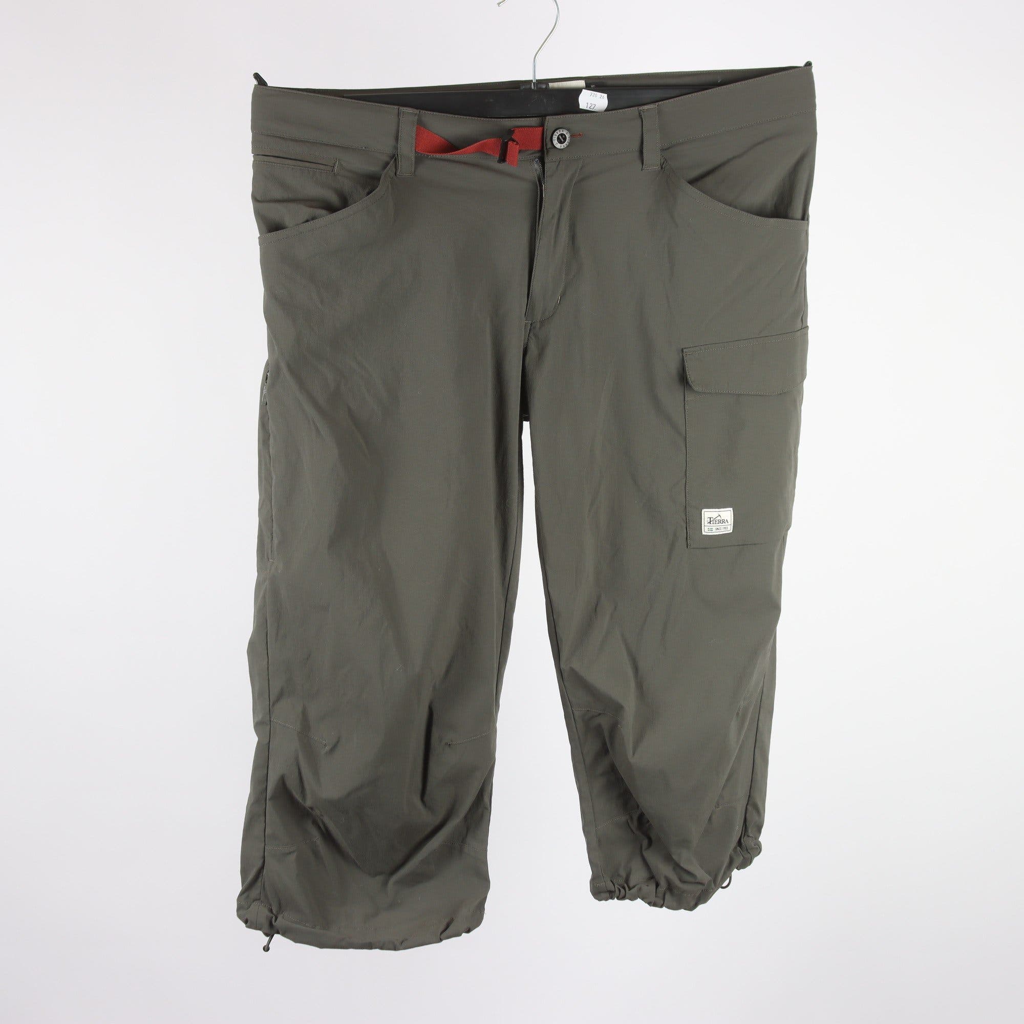 Fritidsshorts, Tierra, grå, stl. 44