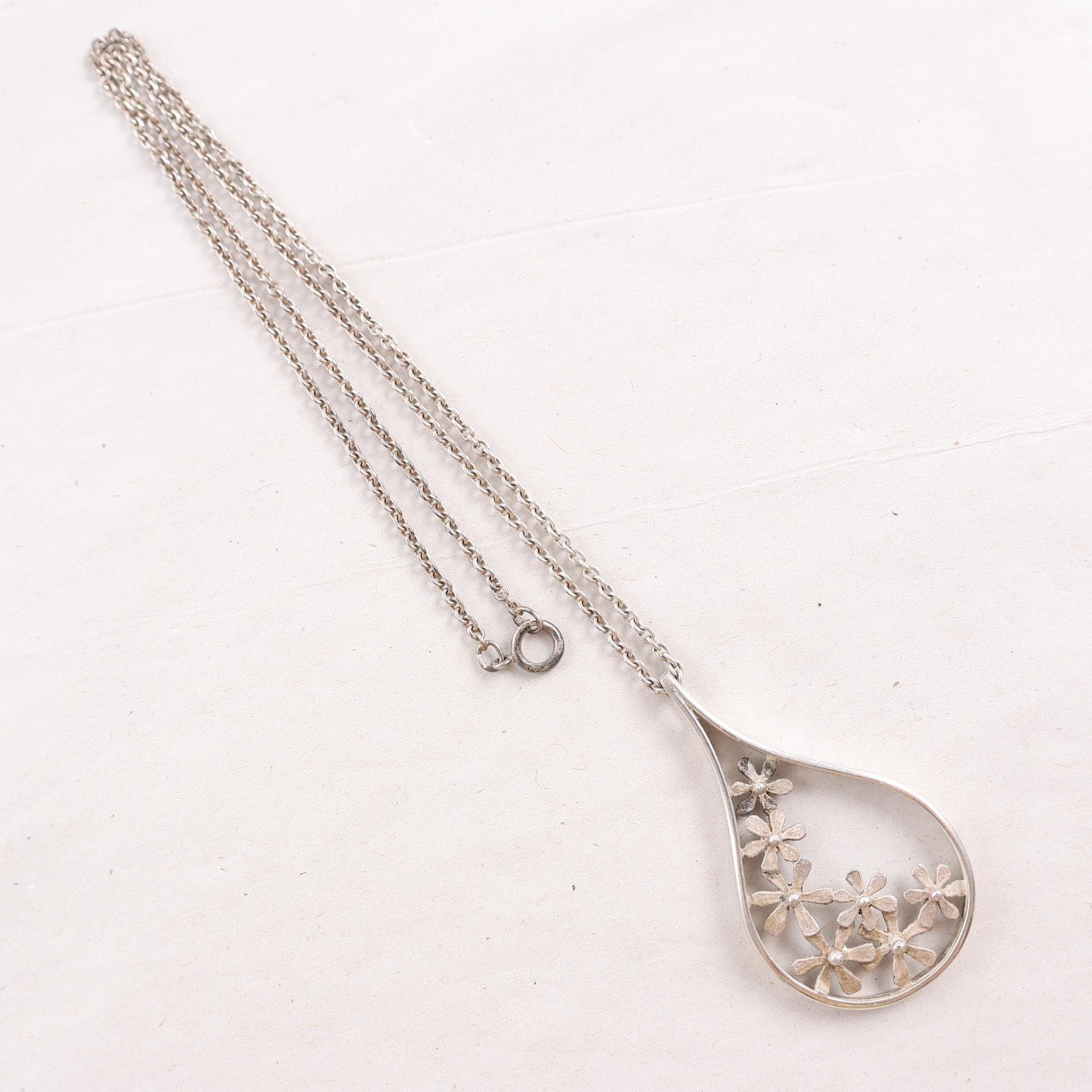 Halsband & hänge, silver, vikt: 8.3g