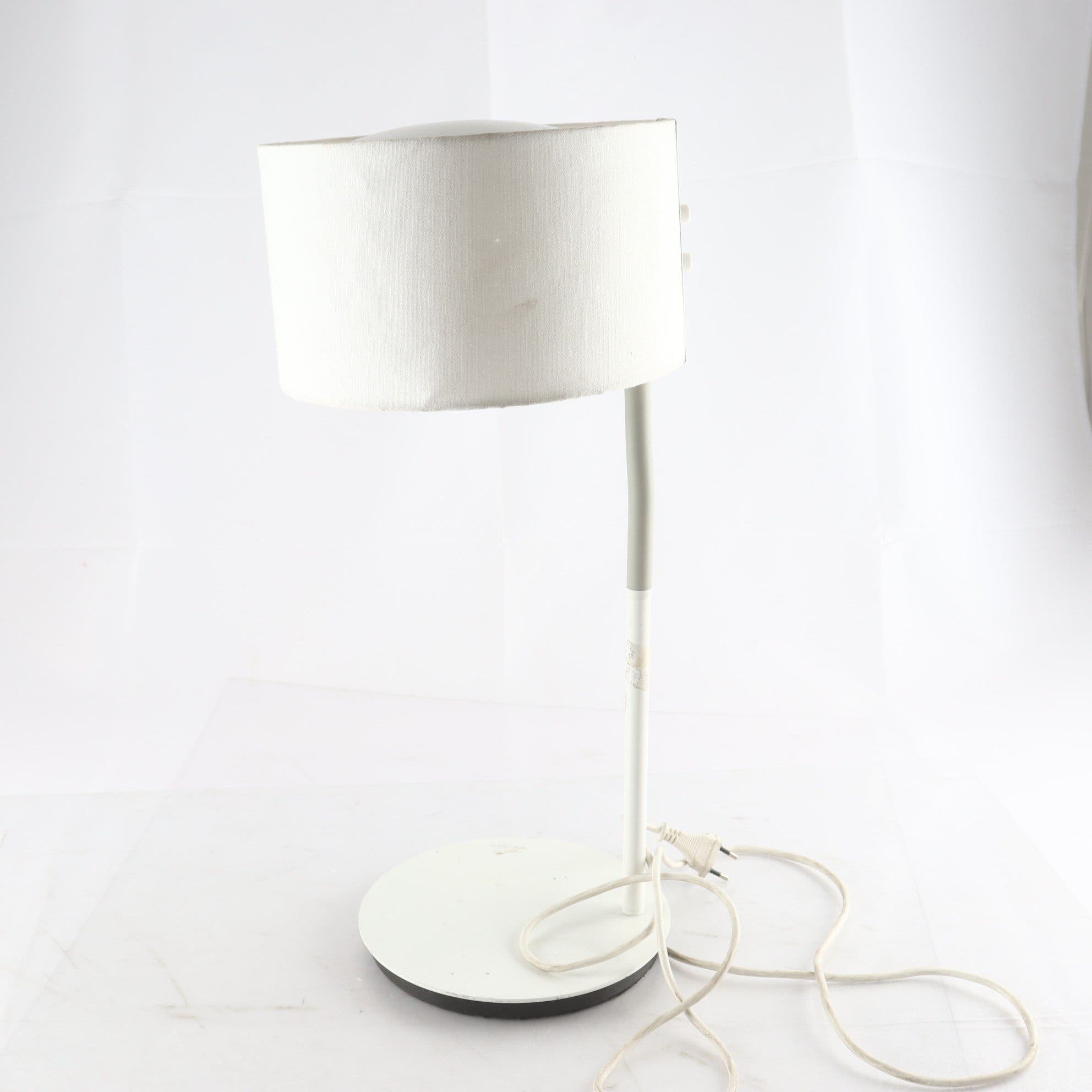 Bordslampa, IKEA Ledet. Endast avhämtning.