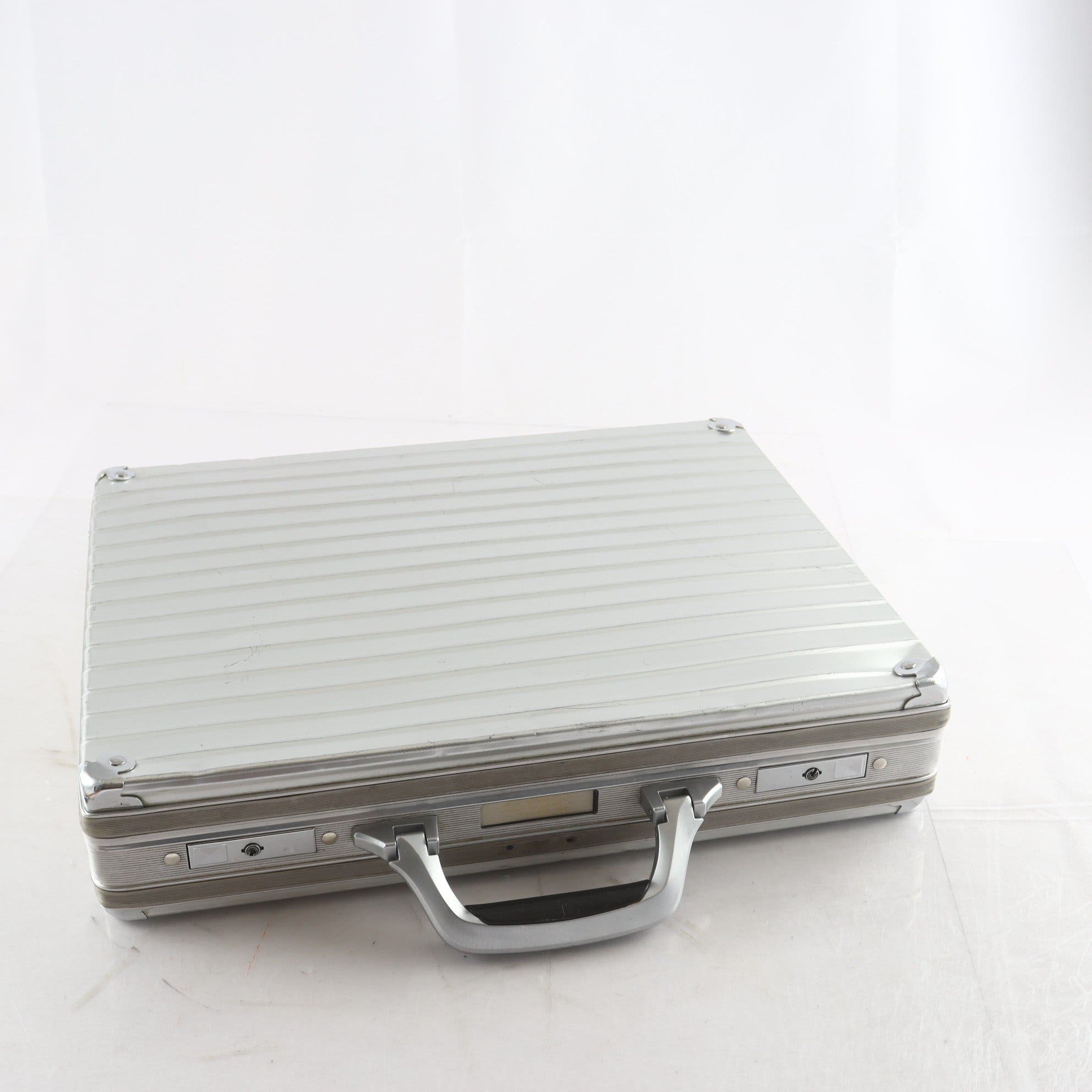 Portfölj, Rimowa, i aluminium. Samfraktas ej.