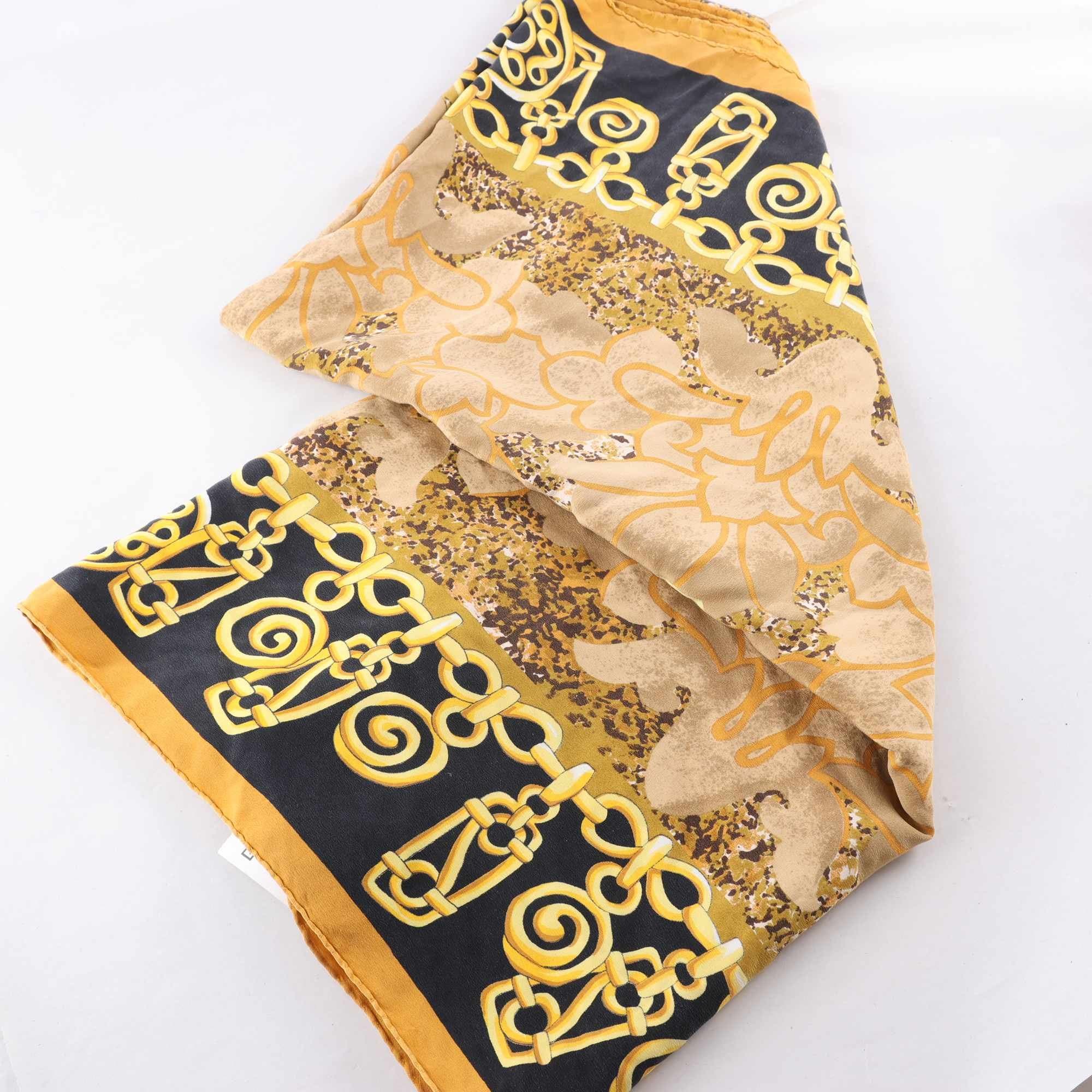 Stor sjal, Celine Paris, beige, guld, 100% silke.